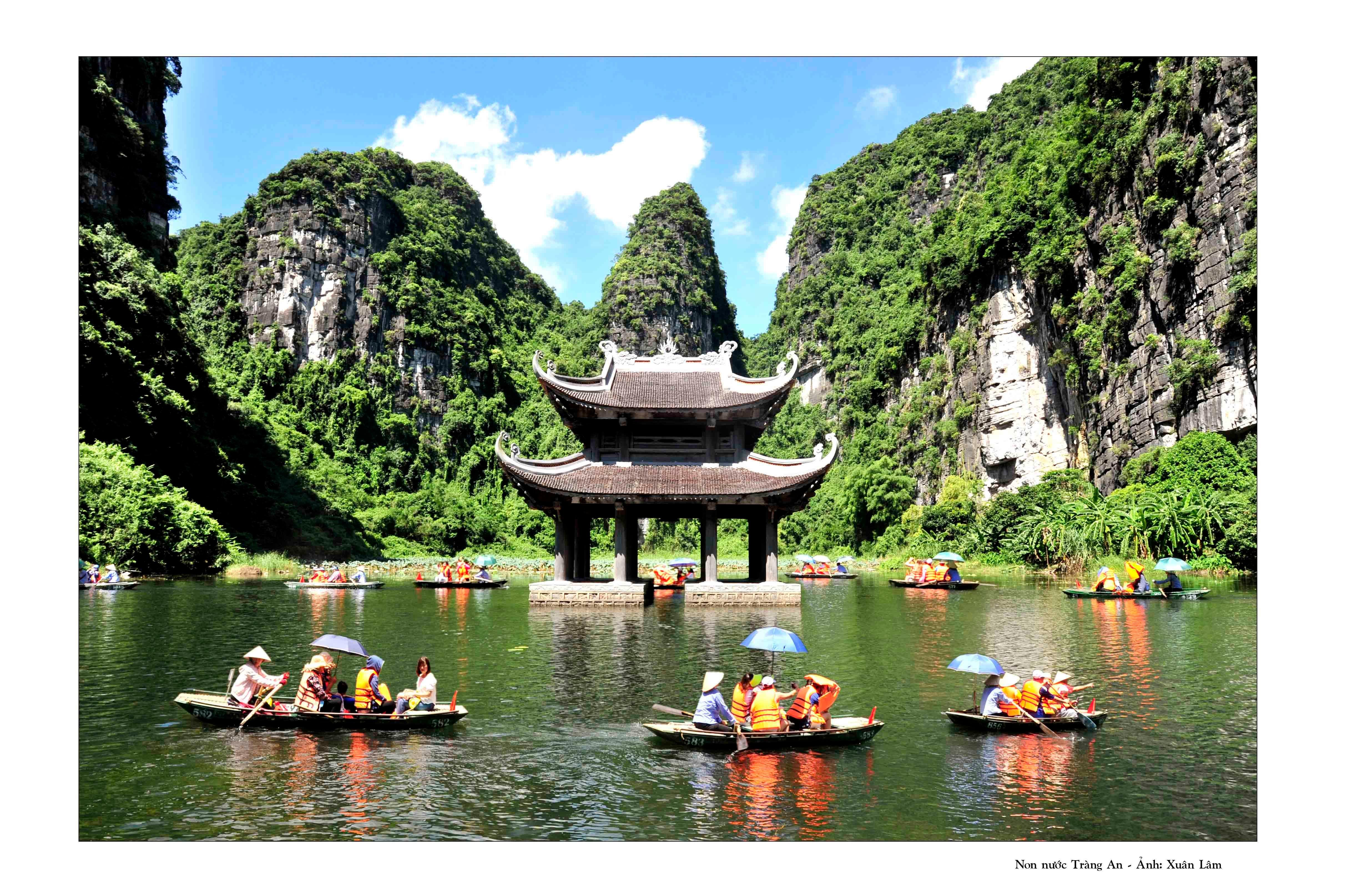 Ninh Binh Private Full-Day Tour: Bai Dinh, Trang An & Mua Cave
