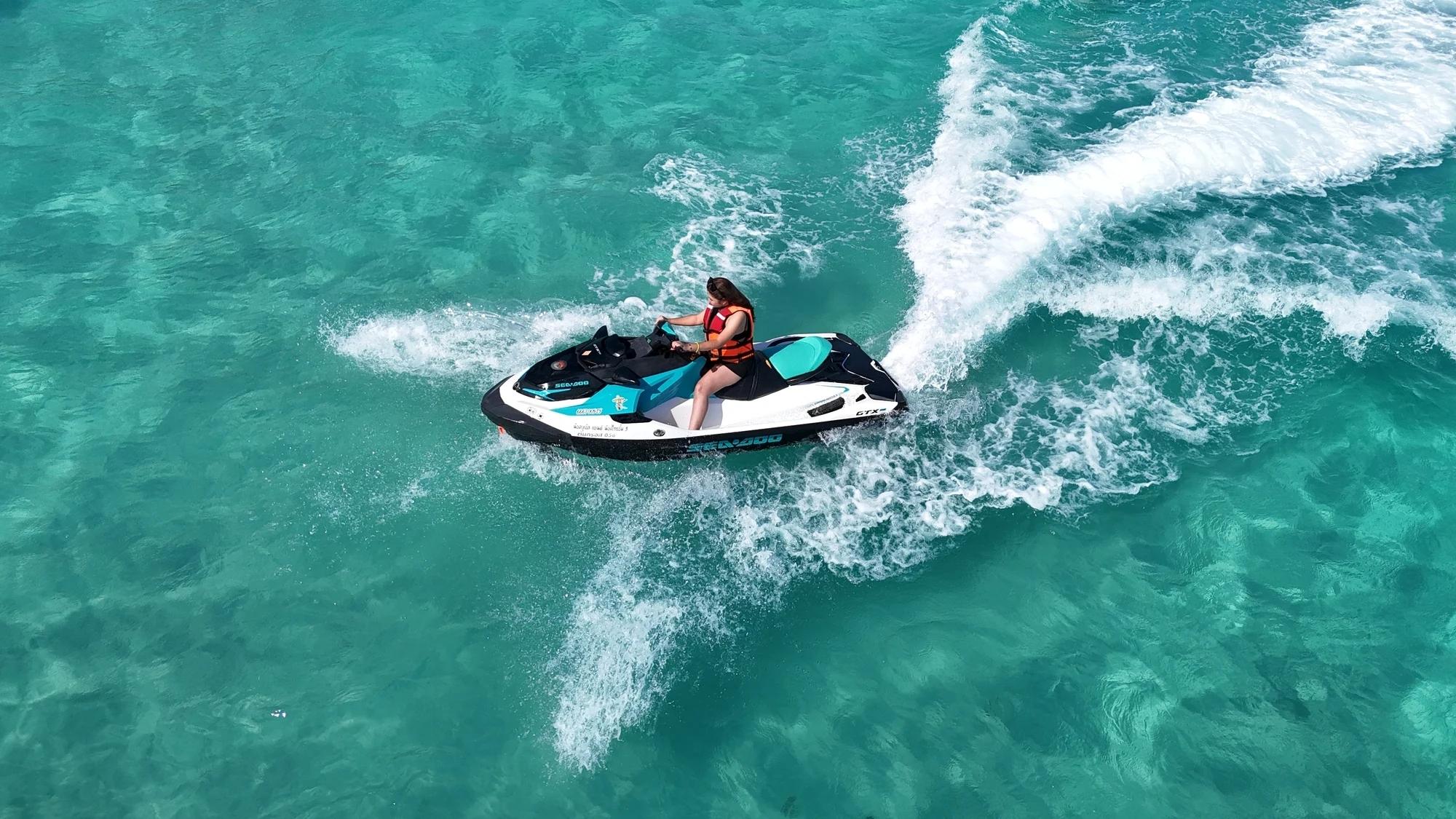 Pattaya: Coral Island Snorkeling and Kayaking Adventure