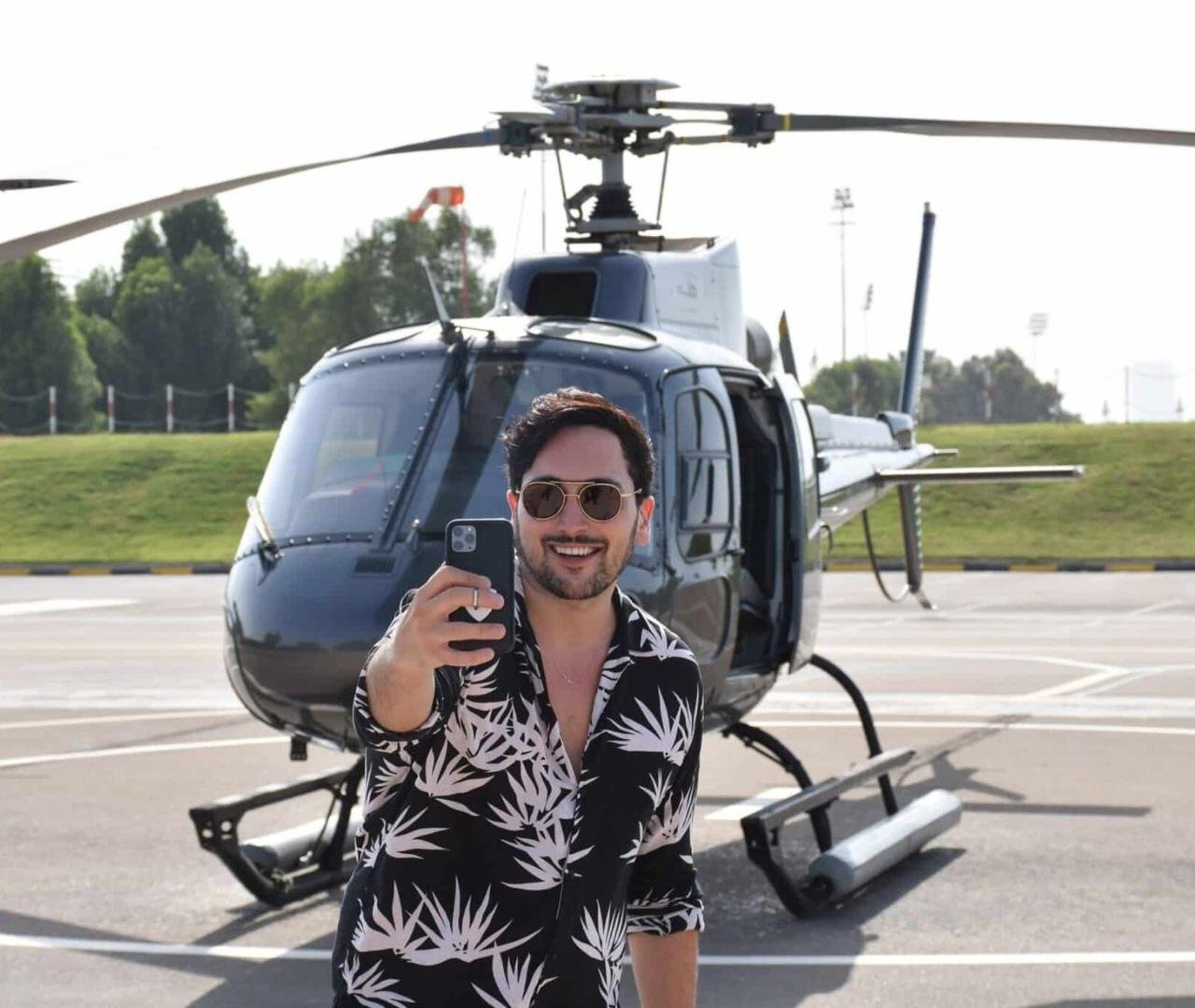 Dubai Skyline Helicopter Flight (22 Minutes)