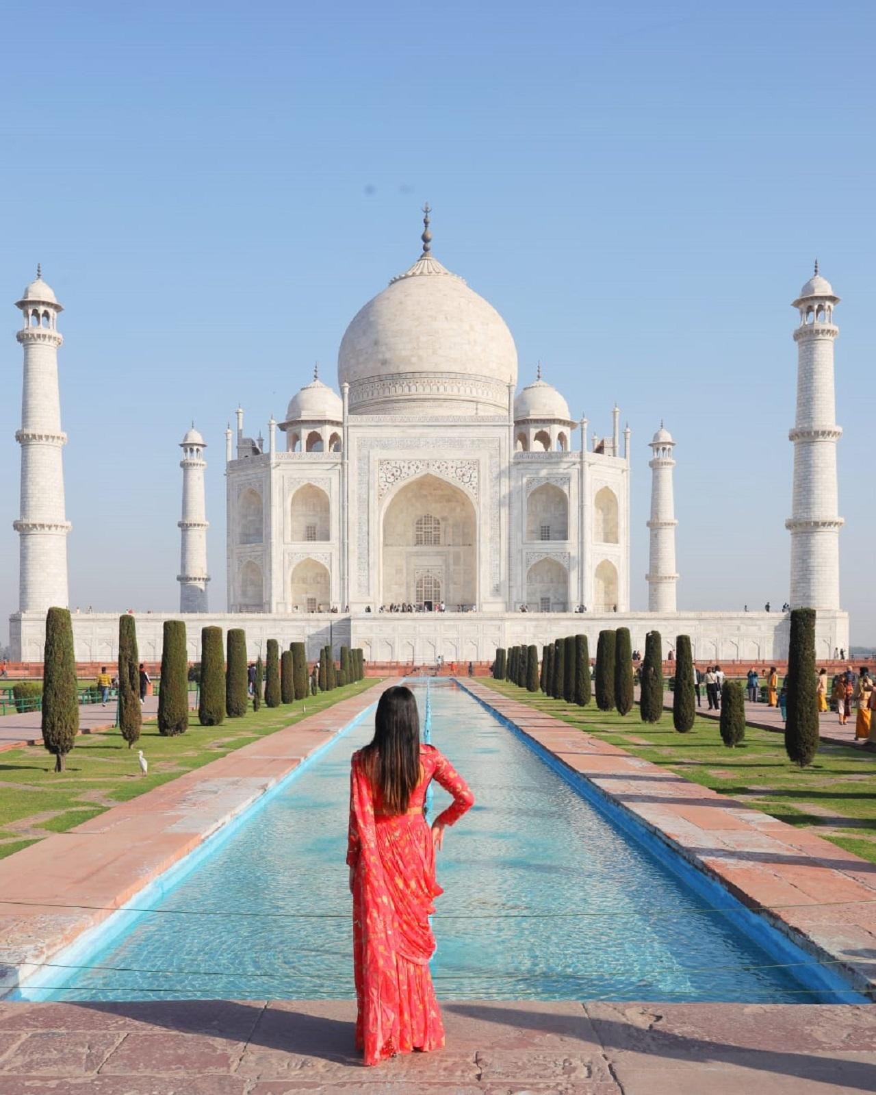 Taj Mahal Professional Photoshoot & Guided Tour
