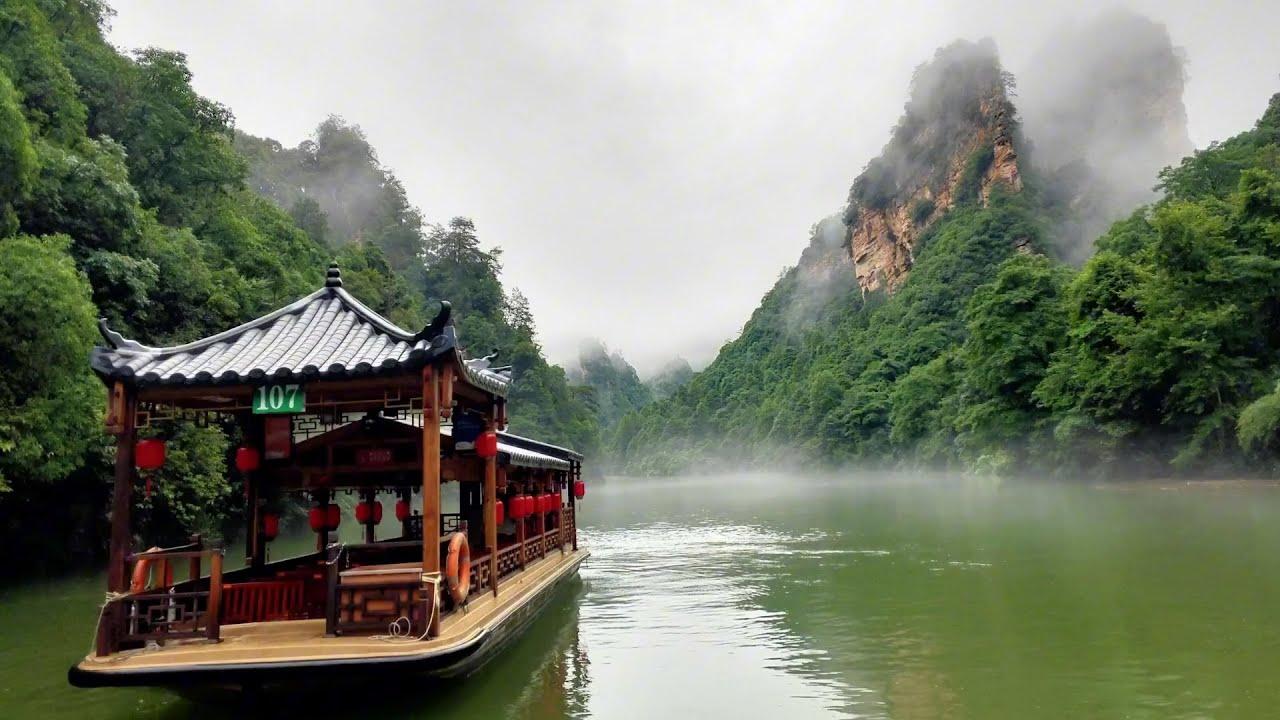 Baofeng Lake & Huanglong Cave Full-Day Adventure