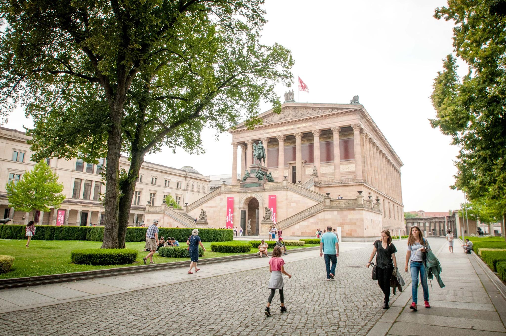 Berlin walking tour — Mitte, the Reichstag and the government quarter — image 12