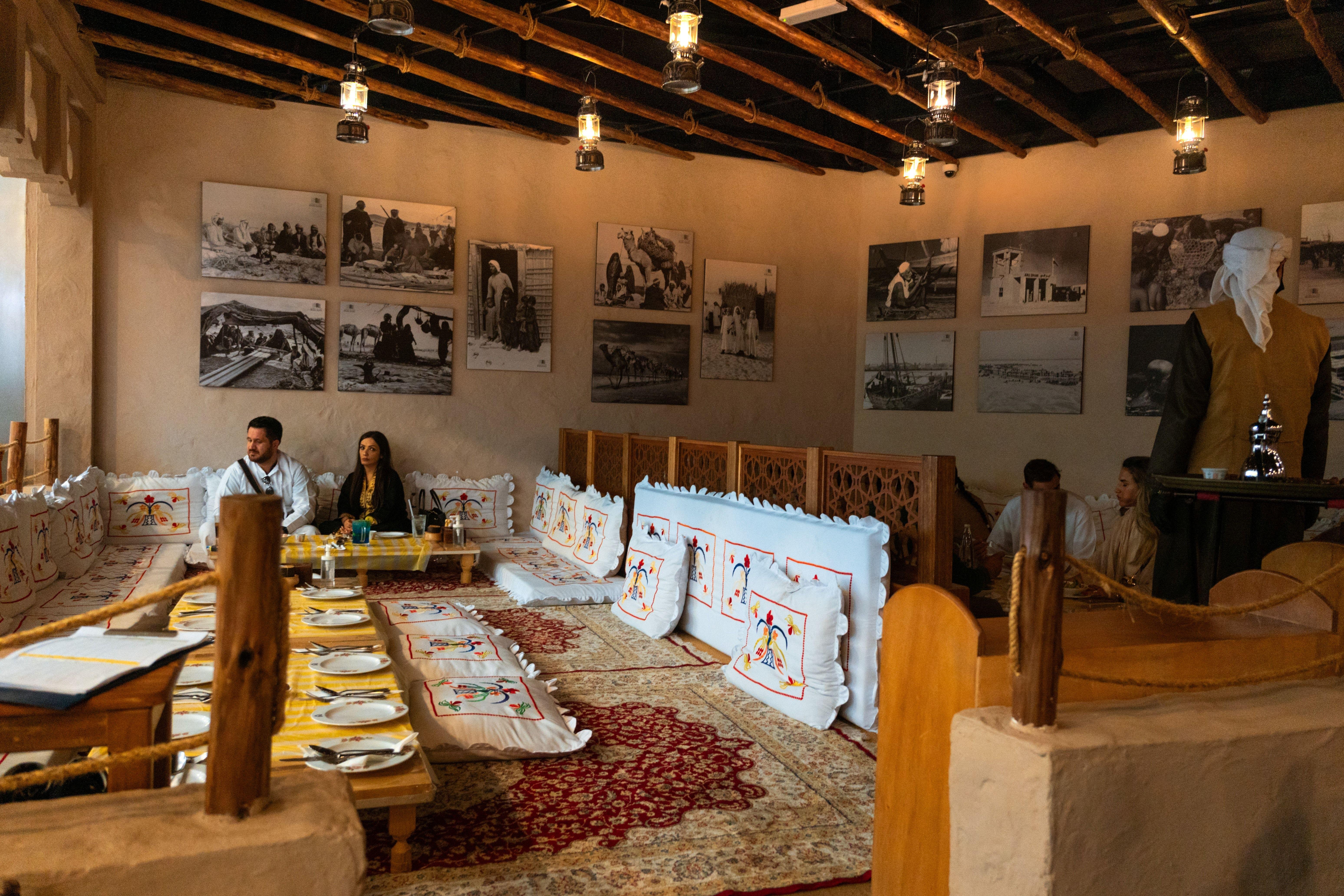 Abu Dhabi Day Trip from Dubai: Grand Mosque, Presidential Palace & More