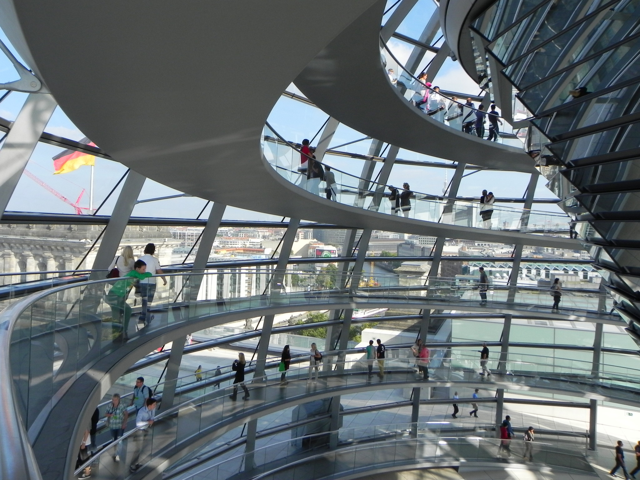 Berlin: Government District Tour and Reichstag Dome Visit