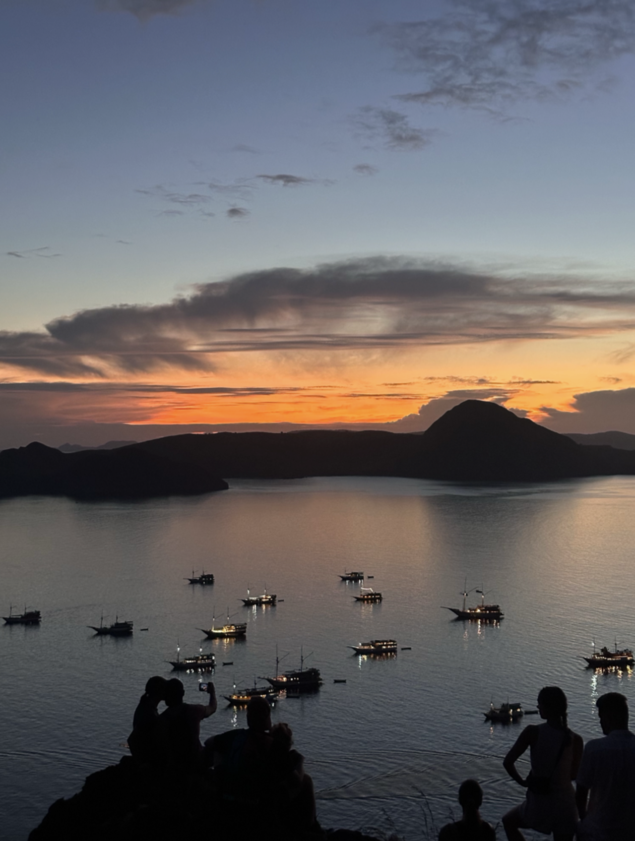 Labuan Bajo: 3-Day Komodo Island Phinisi Sailing Adventure