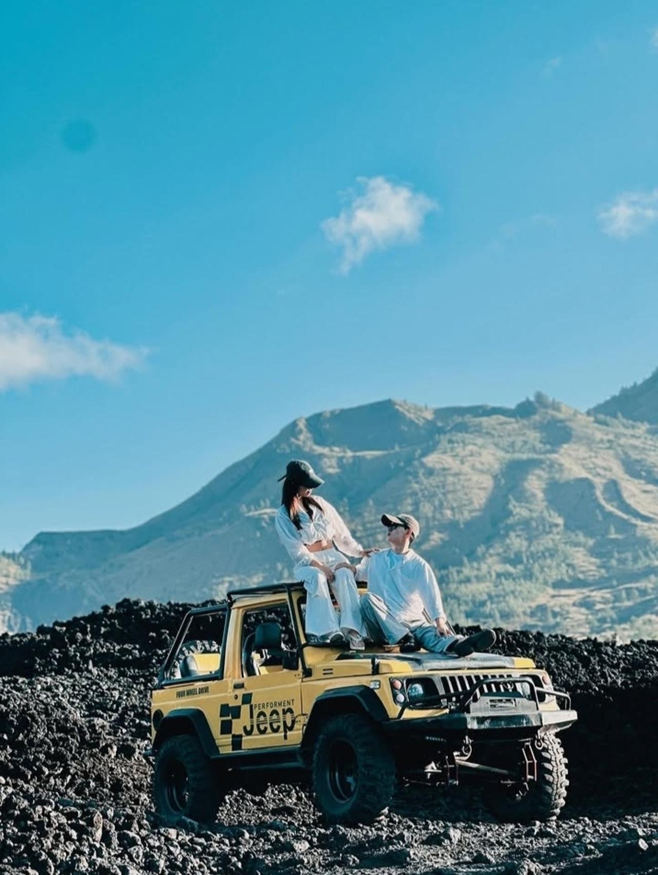 Mount Batur Sunrise Jeep Adventure with Black Lava Tour & Breakfast