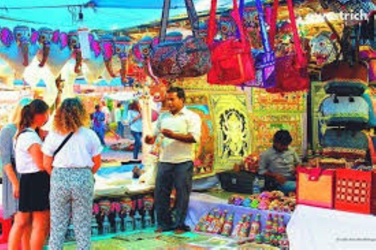 Delhi Private Female-Guided Shopping Expedition