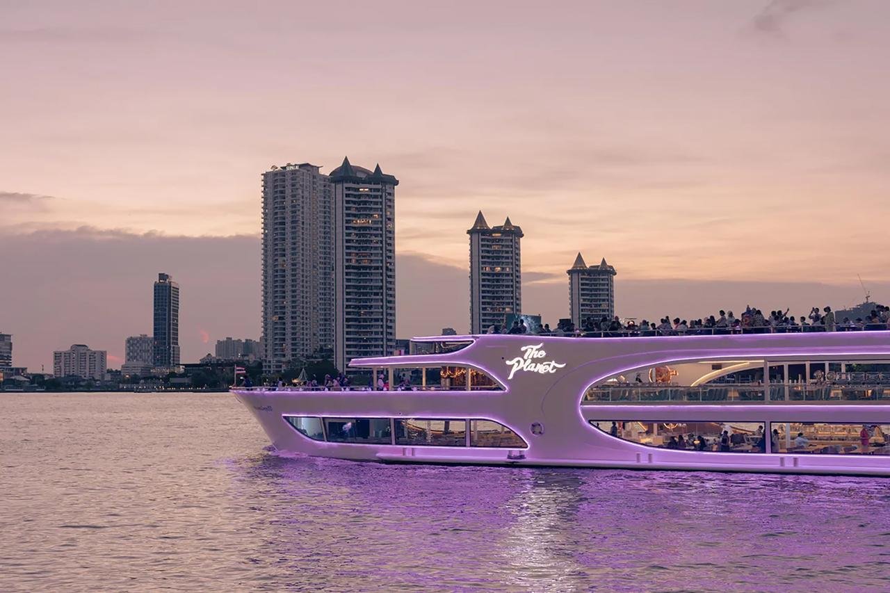 Bangkok: The Planet Sunset & Dinner River Cruise