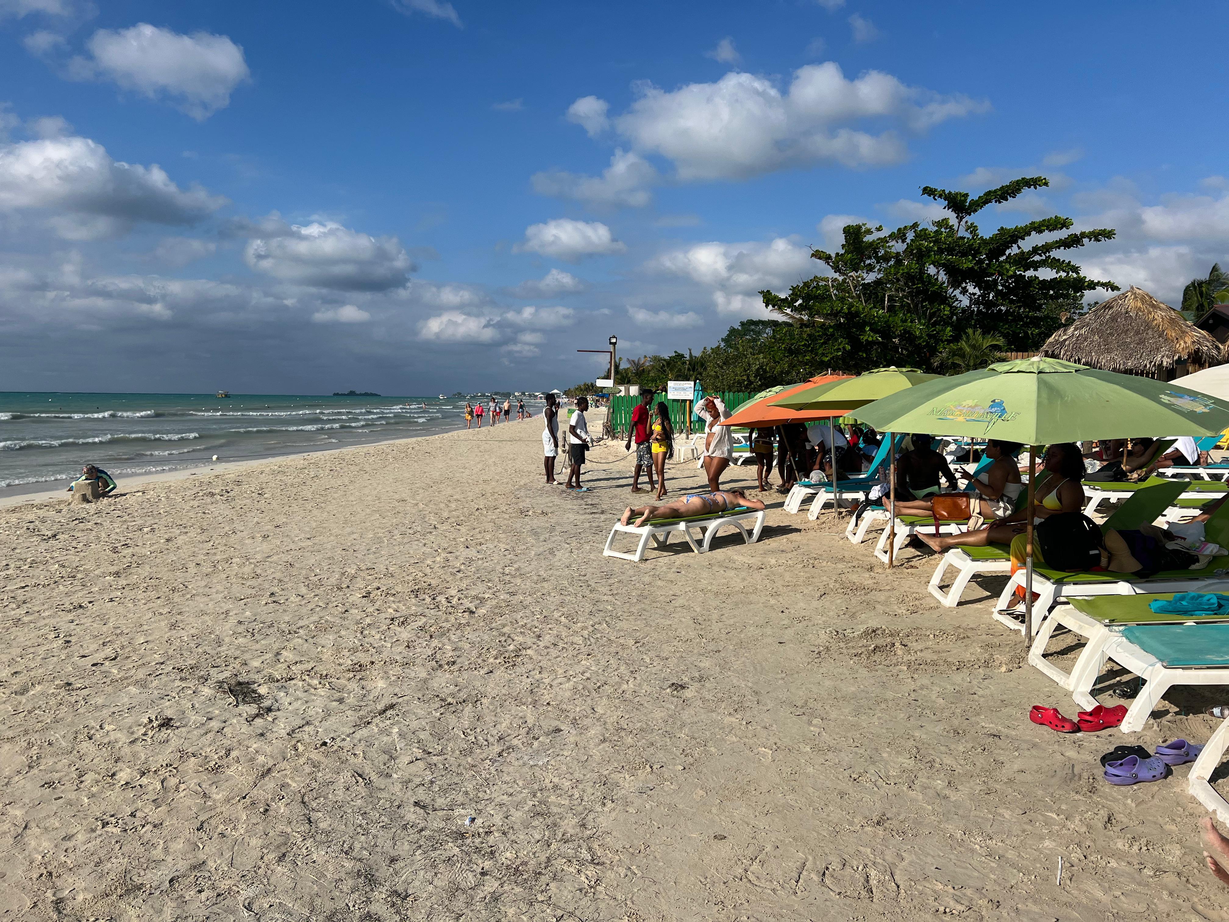 Negril Highlights: Seven Mile Beach & Rick’s Cafe Excursion