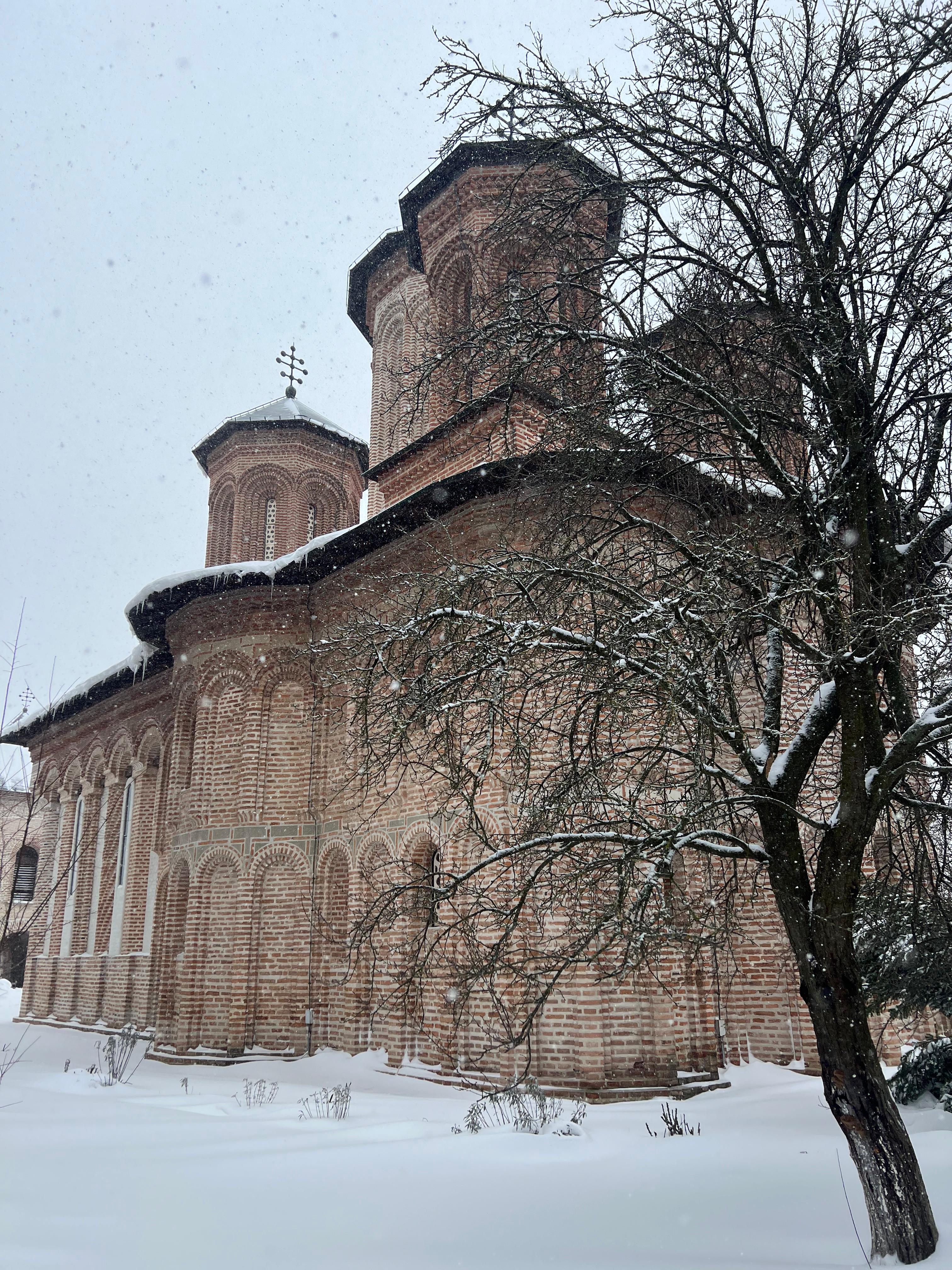 Bucharest: Snagov Monastery & Slănic Prahova Salt Mine Day Tour