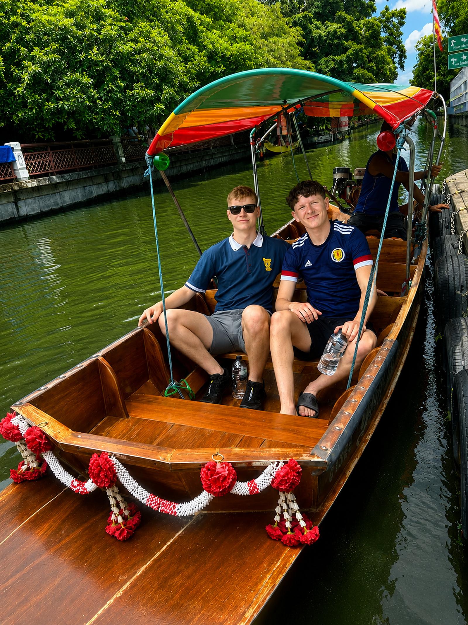 Private Thonburi Long-Tail Boat & Big Buddha Tour