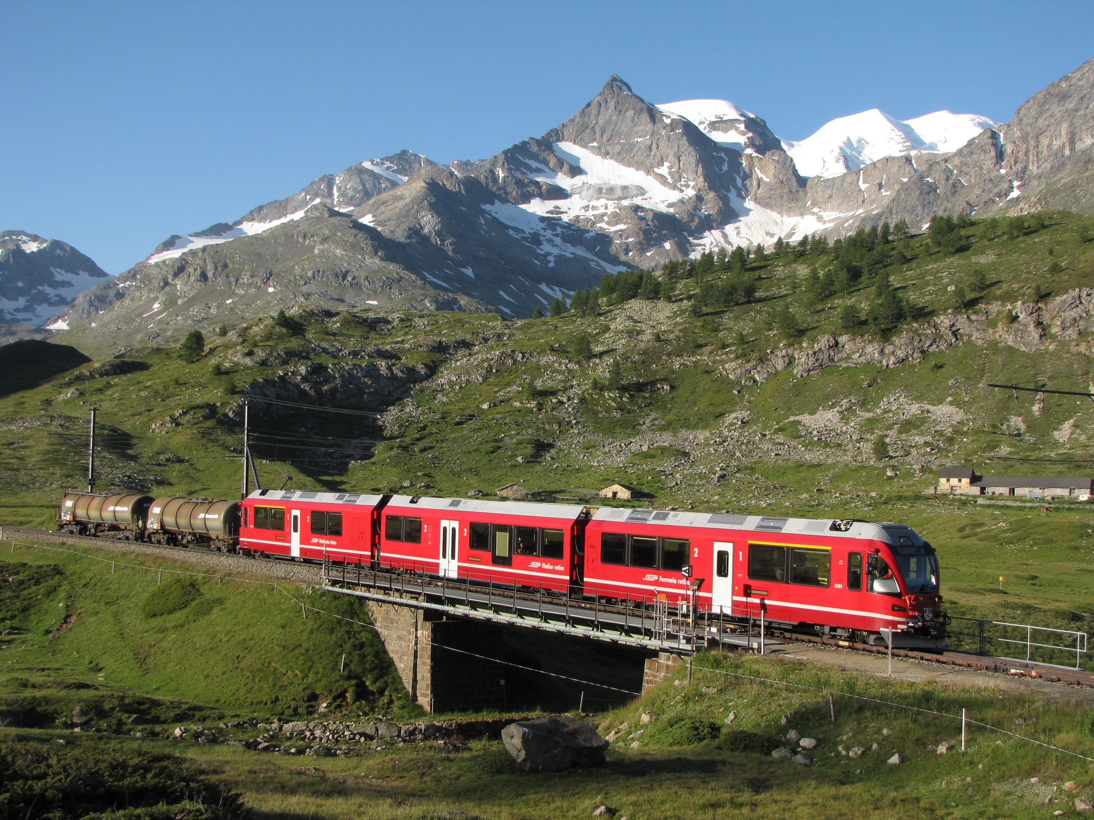 Milan to St. Moritz: Bernina Red Train Alpine Day Trip