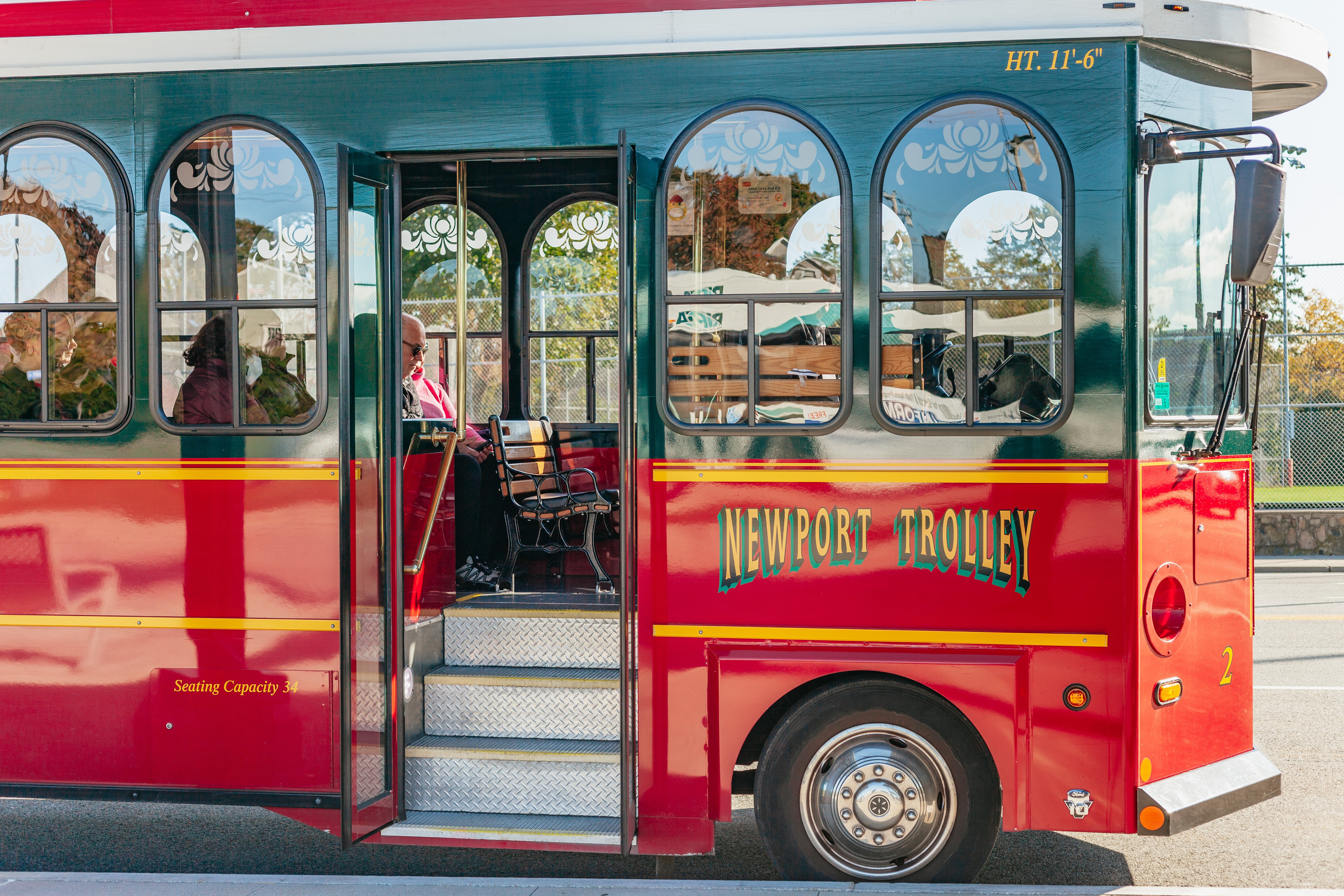 Newport Scenic Trolley Expedition