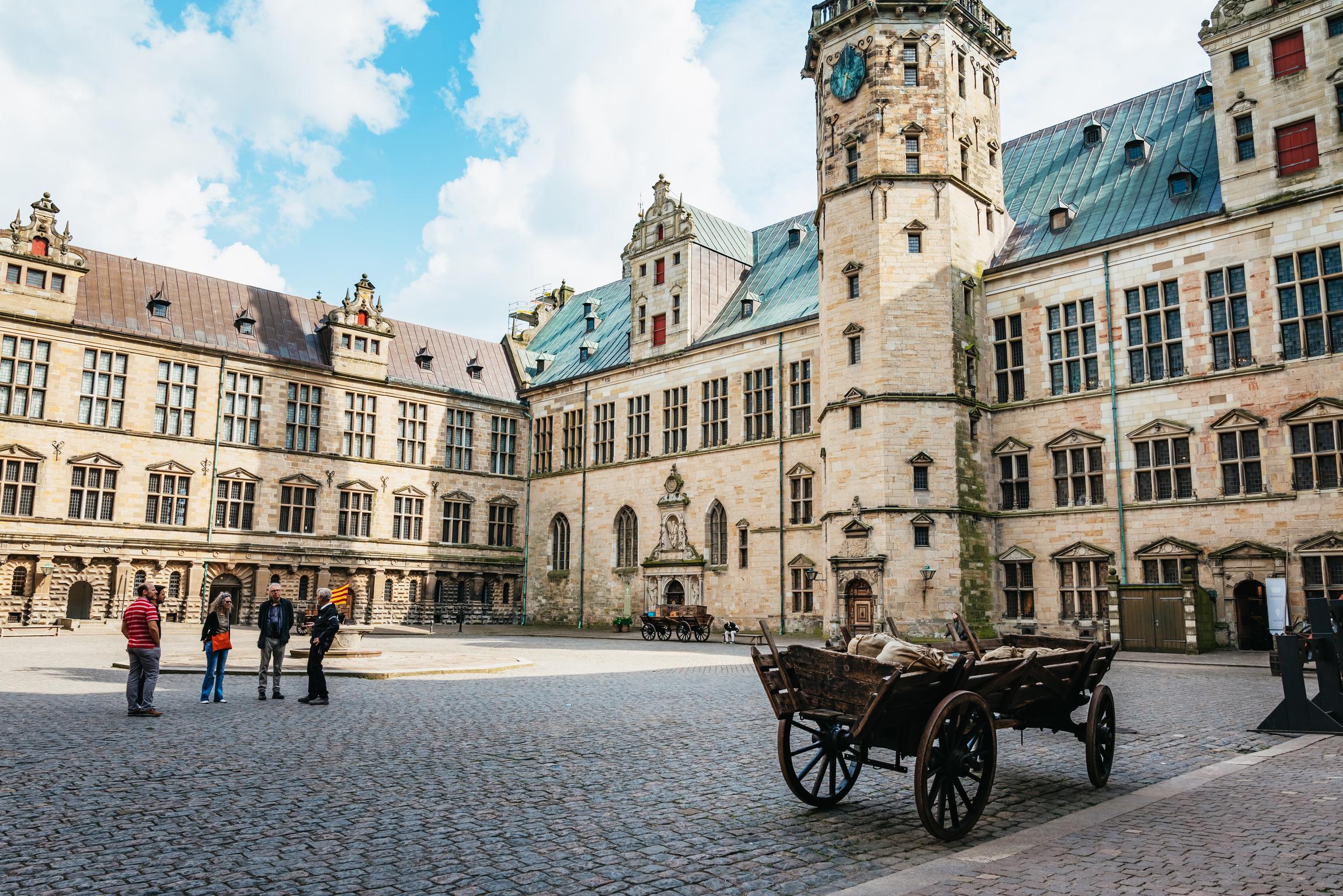 Kronborg, Frederiksborg Castle and Roskilde tour — image 14