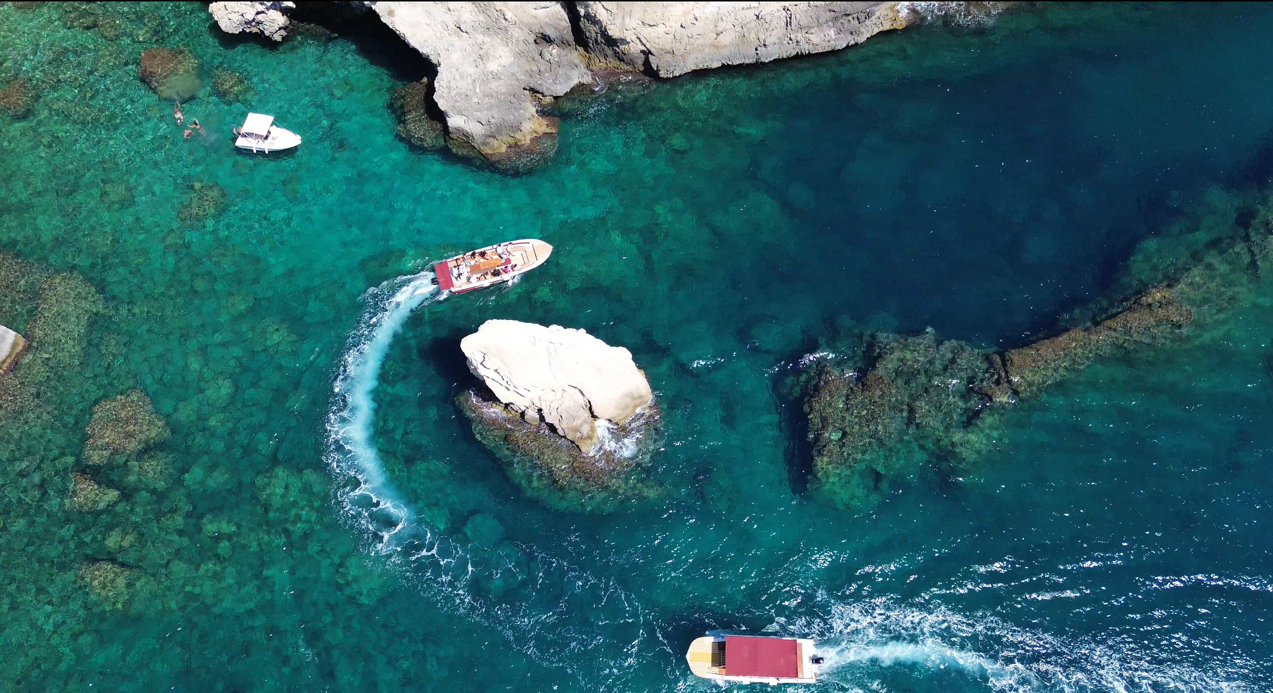 Ortigia Syracuse Sicily boat tour sea caves and coastline — image 15