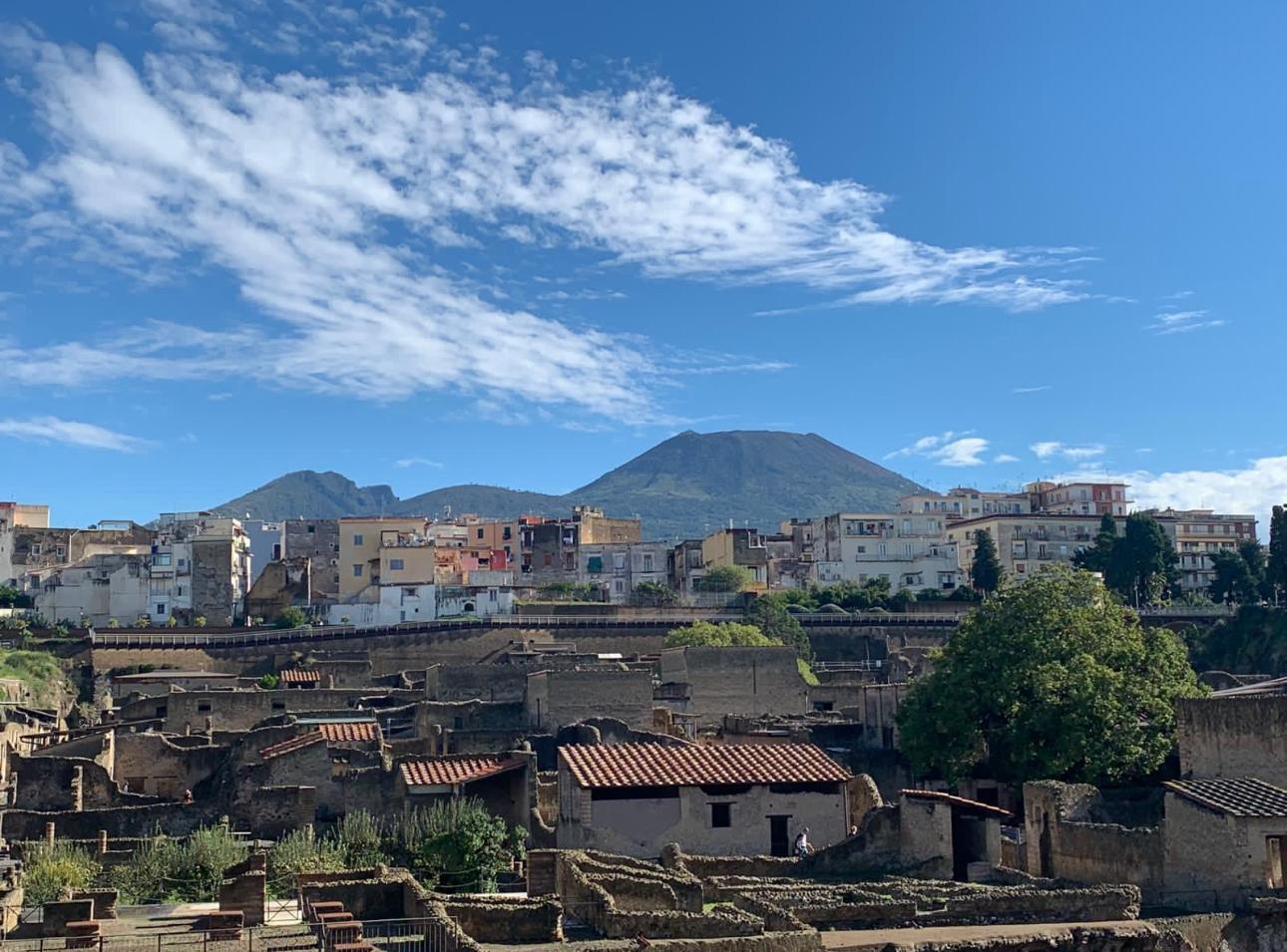 Amalfi Coast, Sorrento & Pompeii Day Tour from Naples