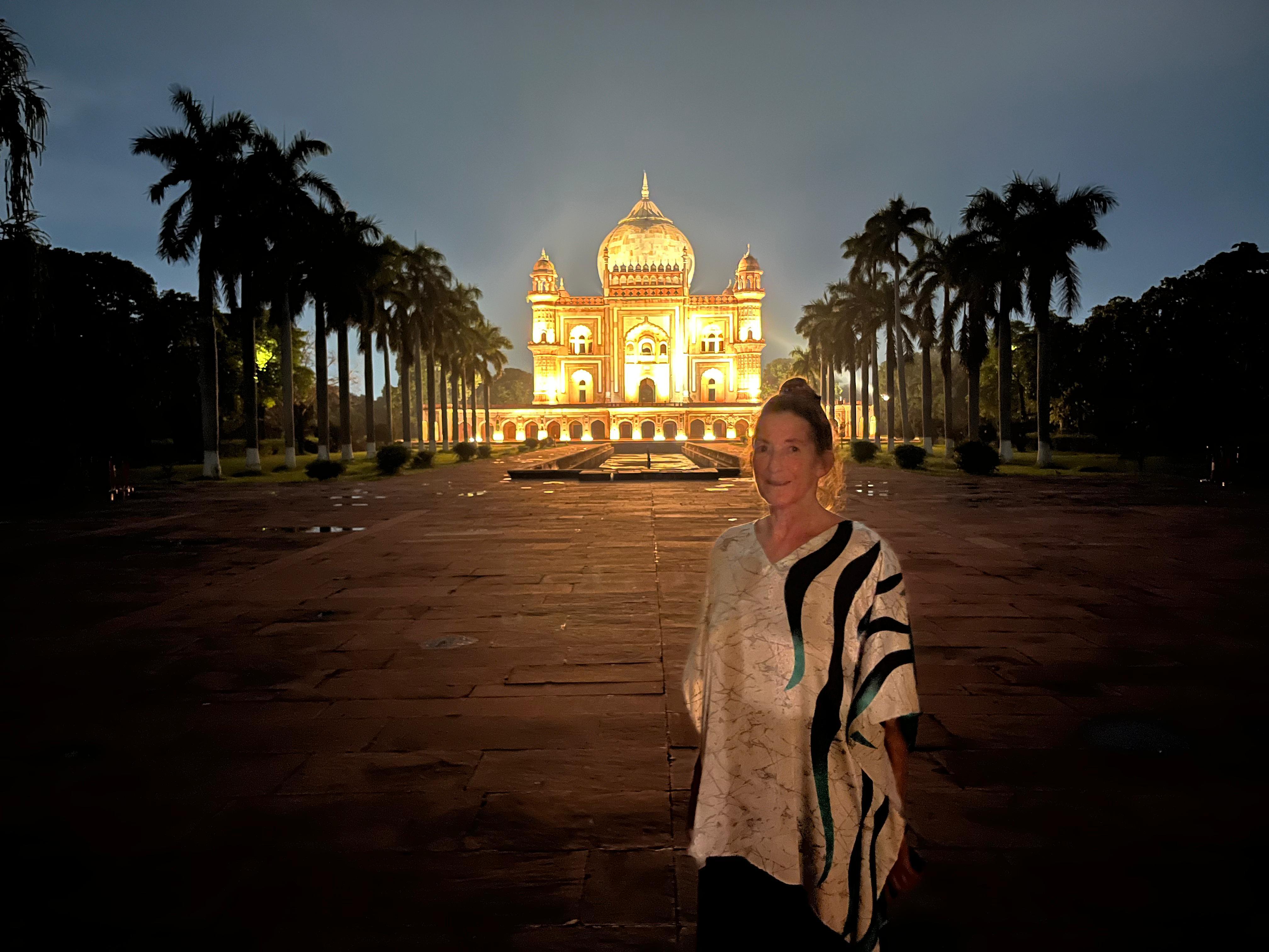 Delhi After Dark: Private Evening Sightseeing by Car