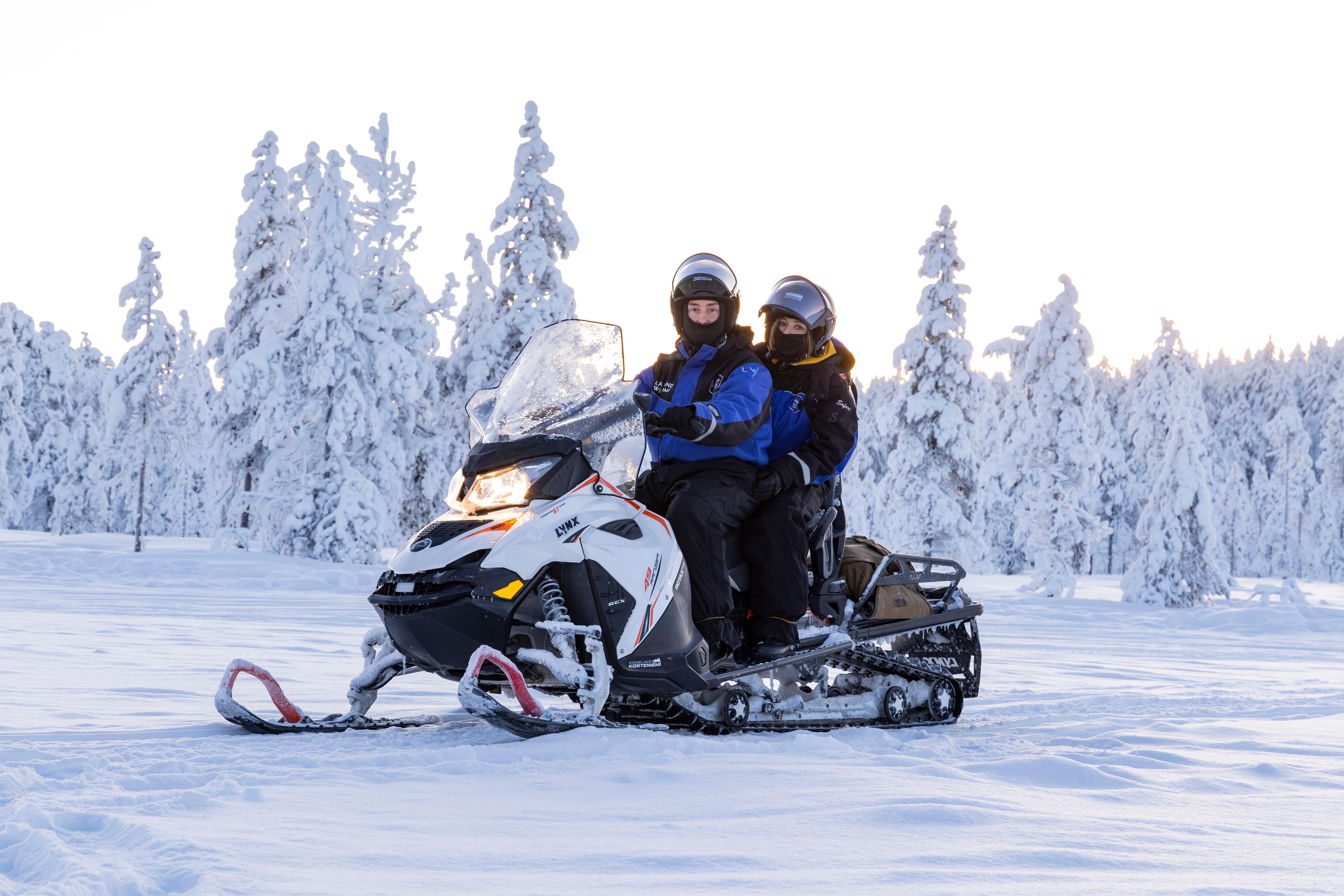 Tundra Snowmobile Safari in Saariselkä