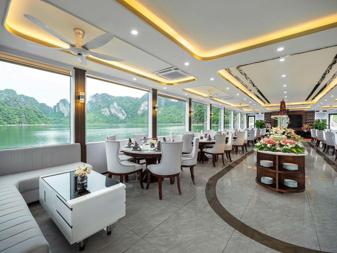 Ha Long Bay Day Trip from Hanoi: Luxury or Standard Cruise with Lunch