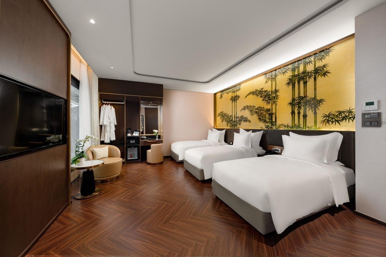 Ha Long Bay 2-Day Sea Stars Luxury Cruise with Meals