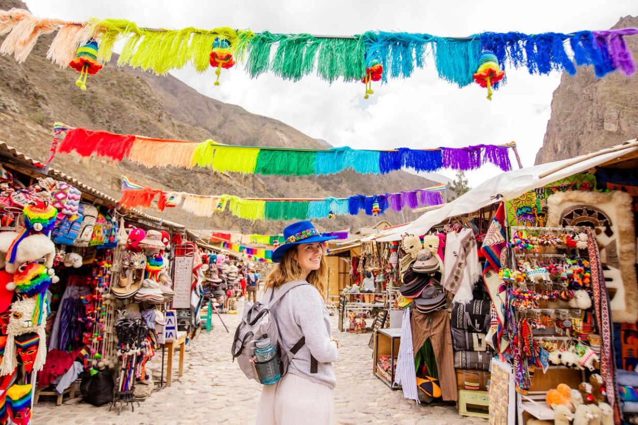 Sacred Valley Full-Day Tour: Pisac, Ollantaytambo & Moray