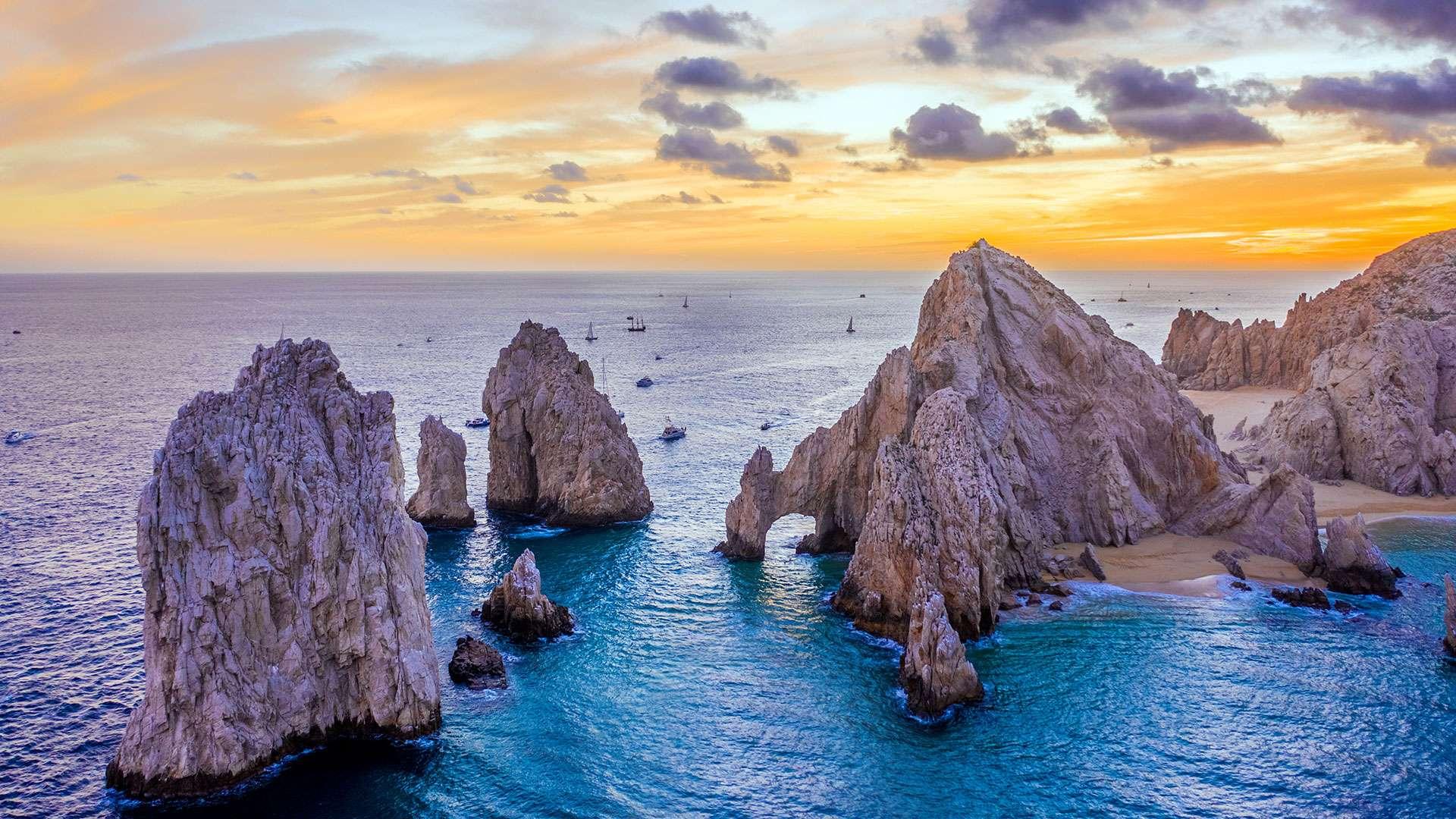 Cabo San Lucas Land's End Arch & Beach Day Boat Tour