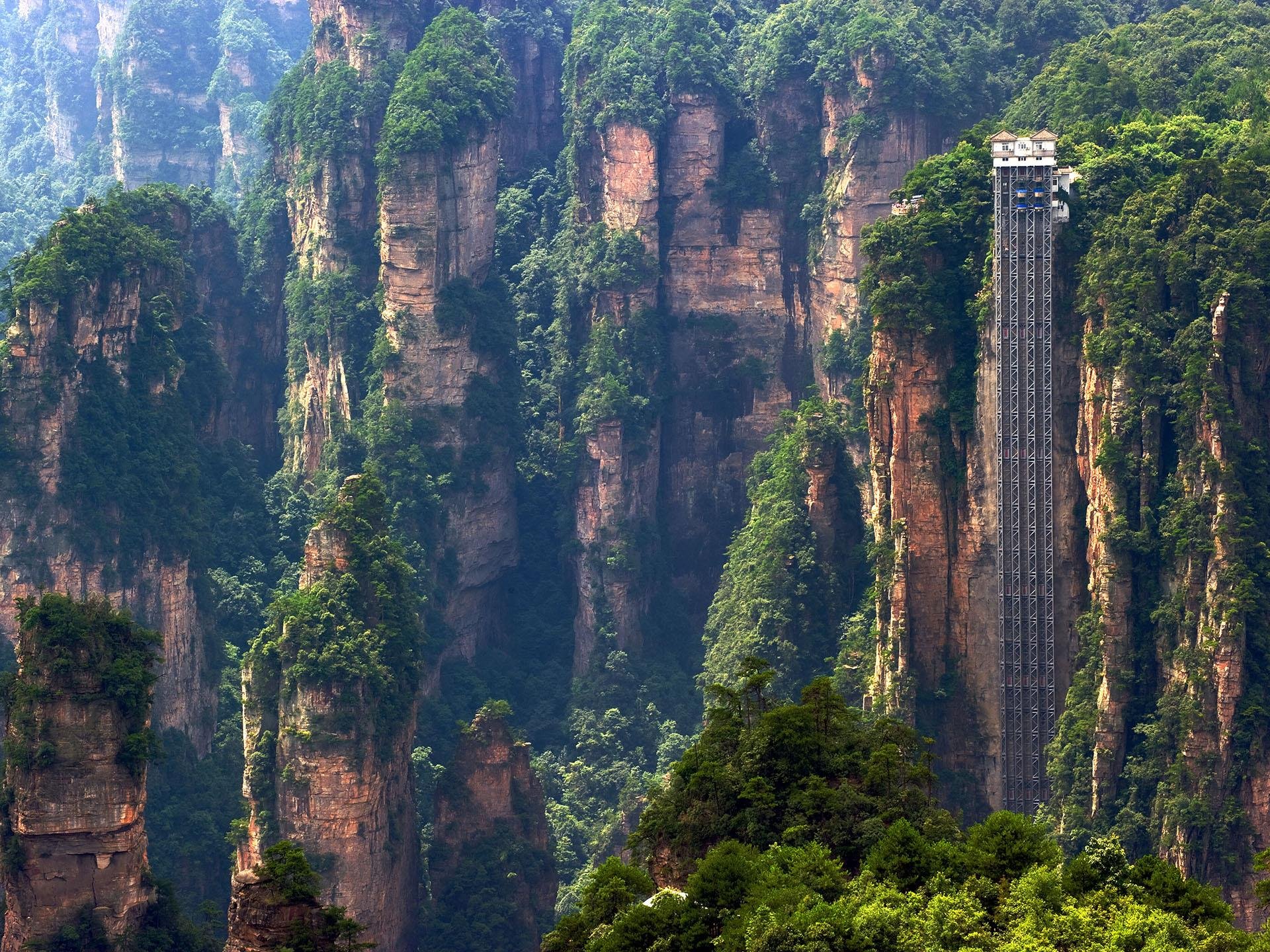 Zhangjiajie 3-Day Small-Group Tour: Forest Park, Tianmen Mountain & Glass Bridge