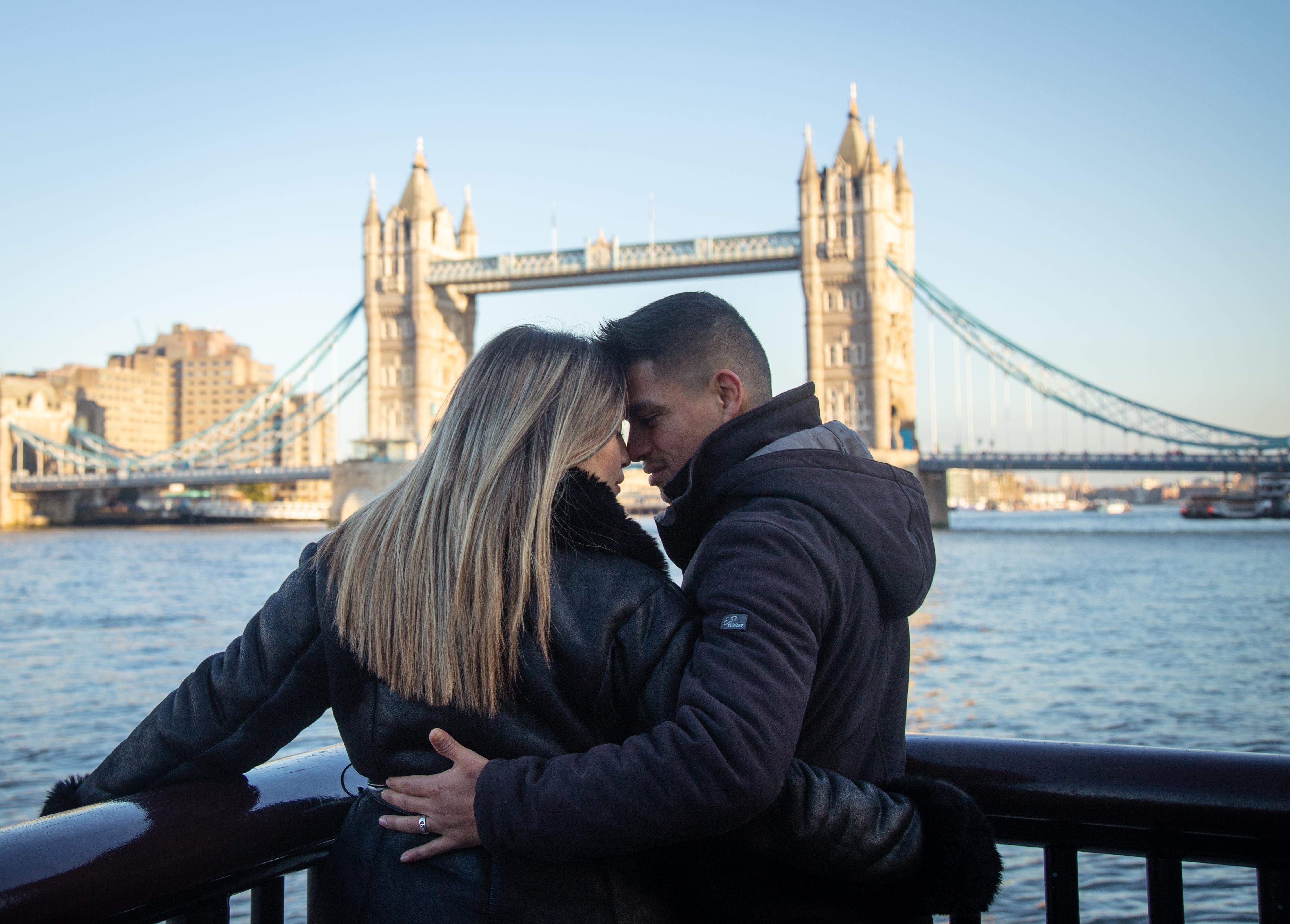 Tower Bridge photoshoot in London — image 2
