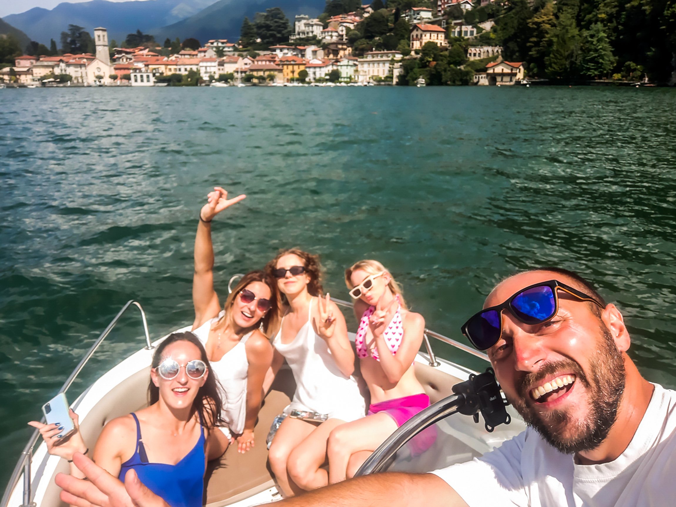 Lake Como: 2h Small-Group Boat Tour with Prosecco & Villas - 2026 (Verified Reviews)
