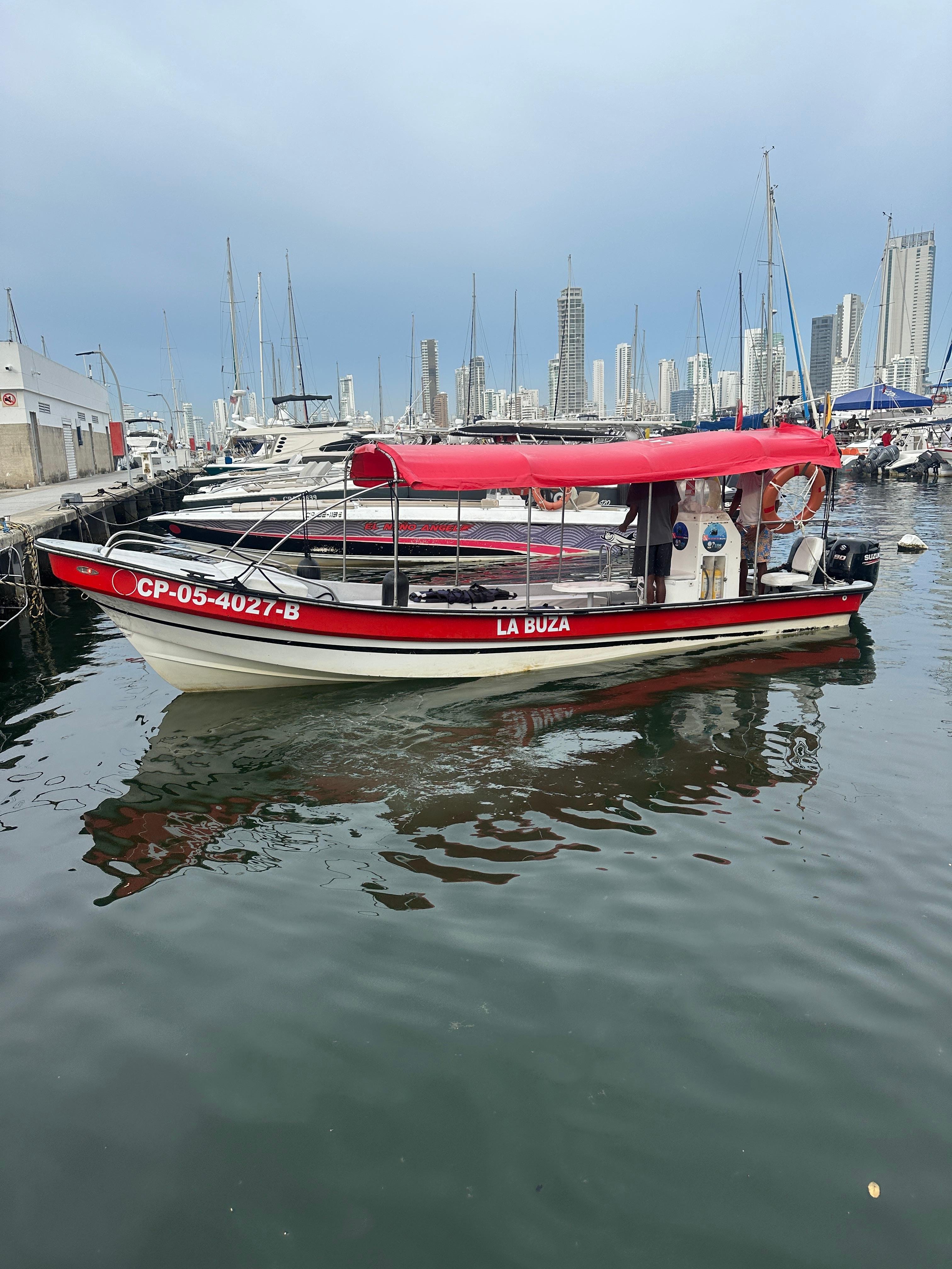Private Speedboat to Rosario Islands & Baru