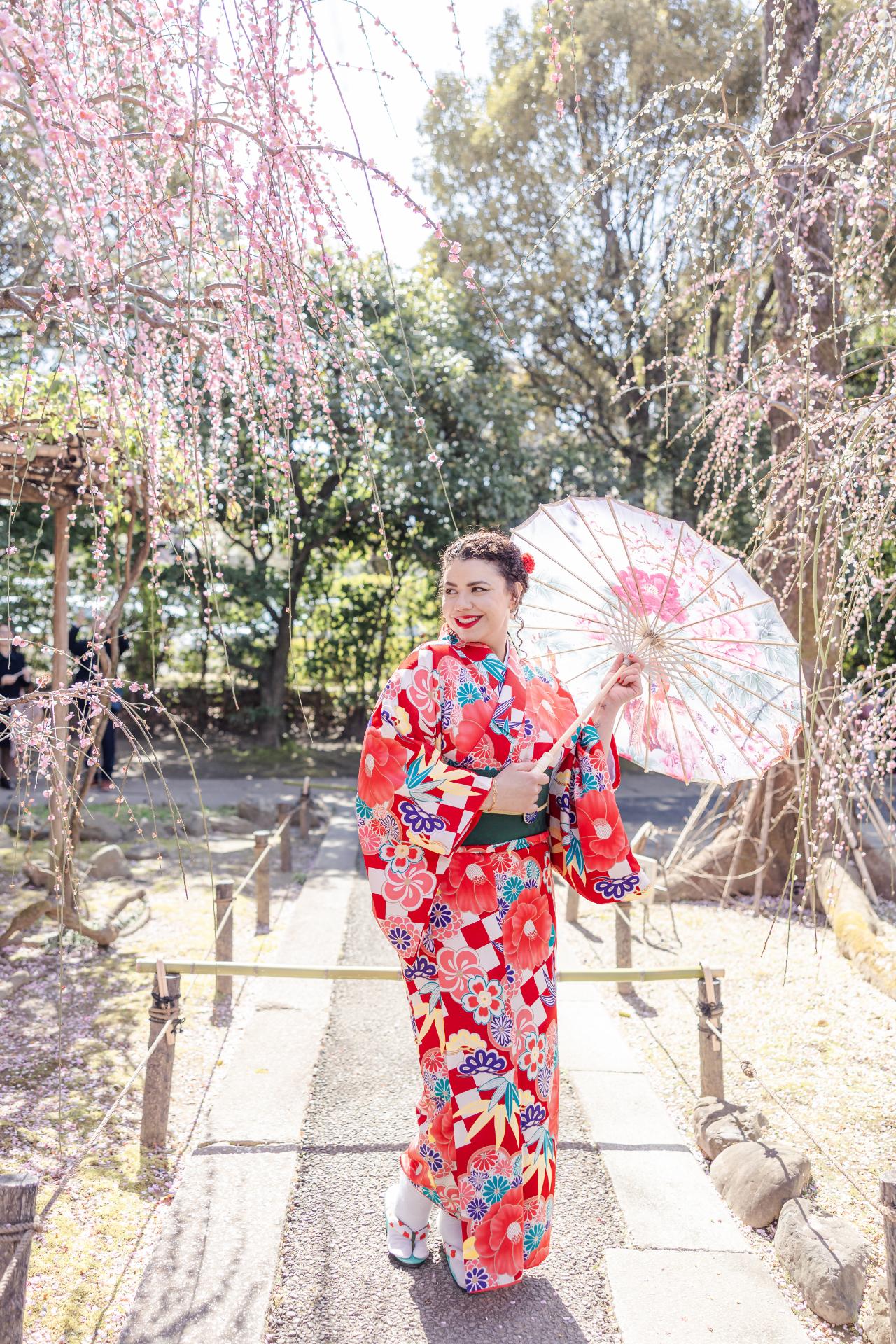 Osaka: Family-Friendly Kimono & Yukata Experience at WARGO