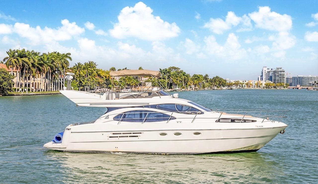 Private 48-Foot Yacht Charter in Miami Beach