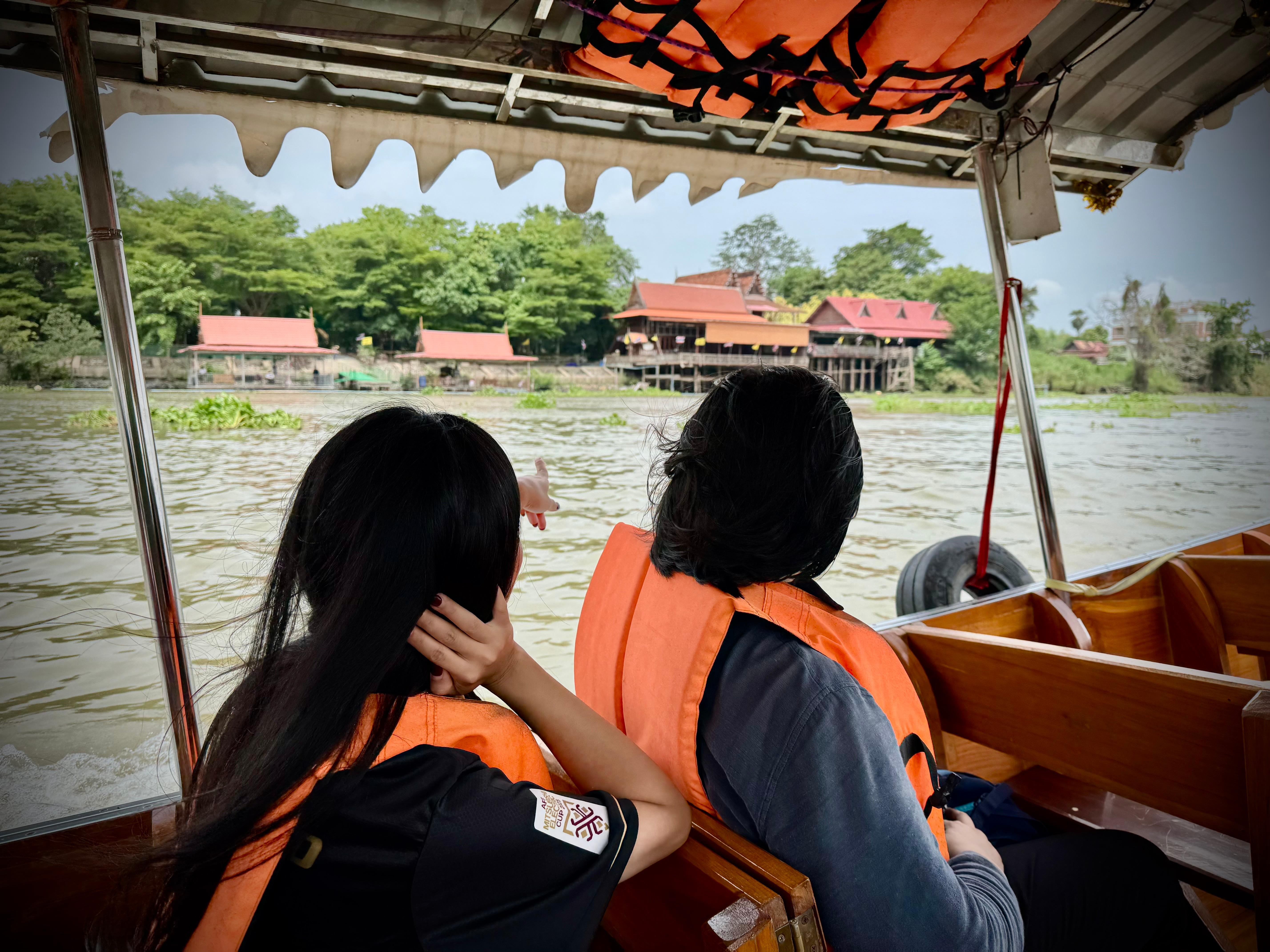 Bangkok to Ayutthaya Day Trip with Boat Ride & Temple Tickets