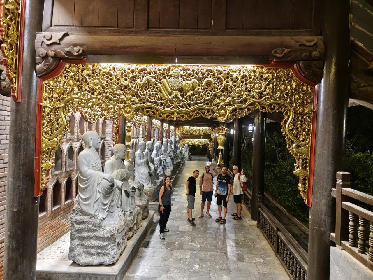 Ninh Binh Night Tour: Bai Dinh Pagoda & Hoa Lu Ancient Town