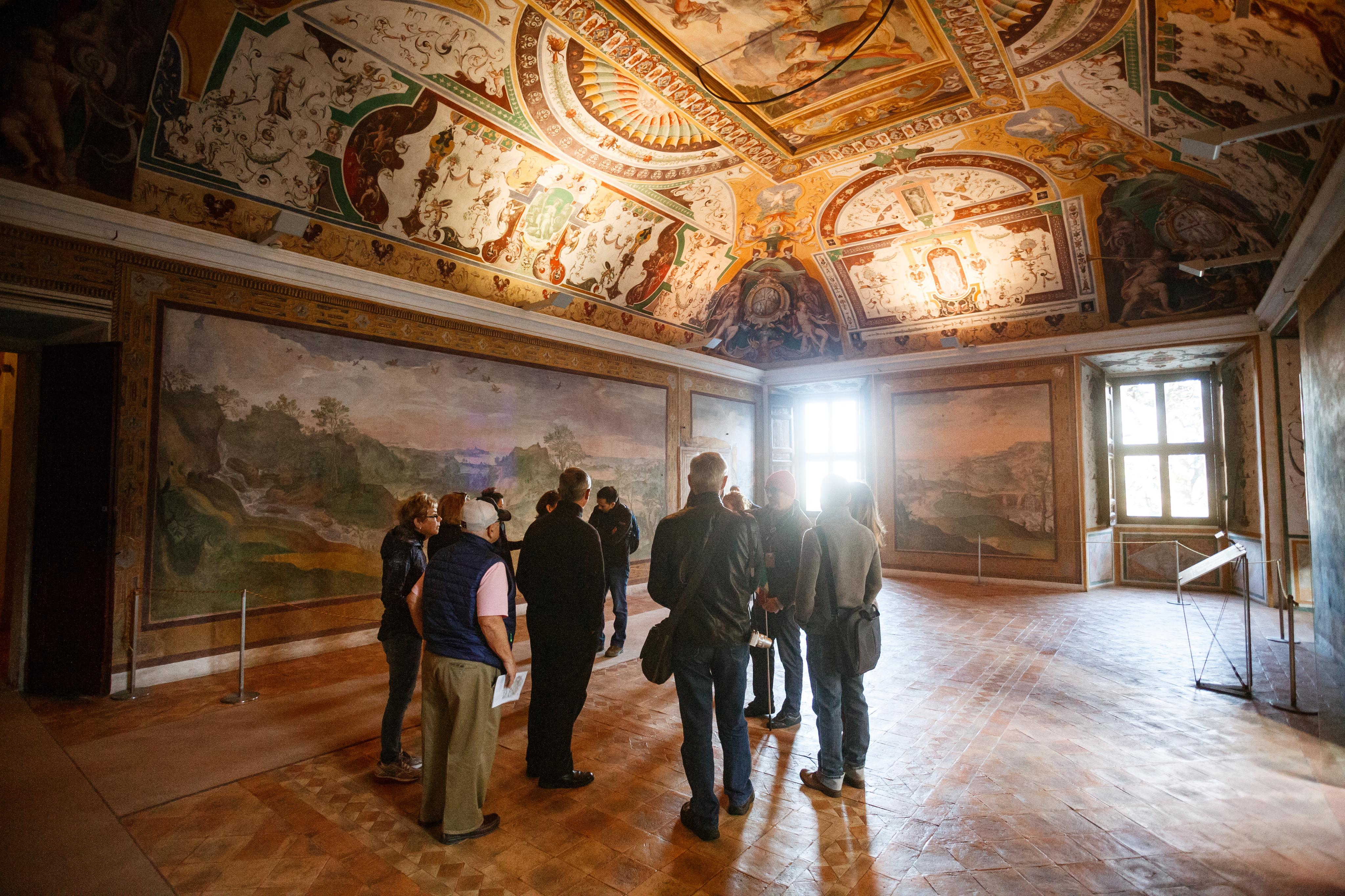 Hadrian's Villa and Villa d'Este Half-Day Tour from Rome