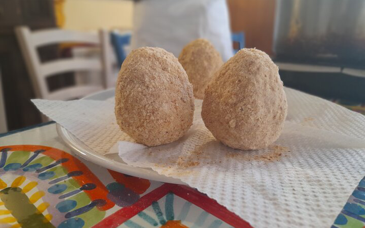 Hands-on Sicilian Arancino Workshop in Taormina