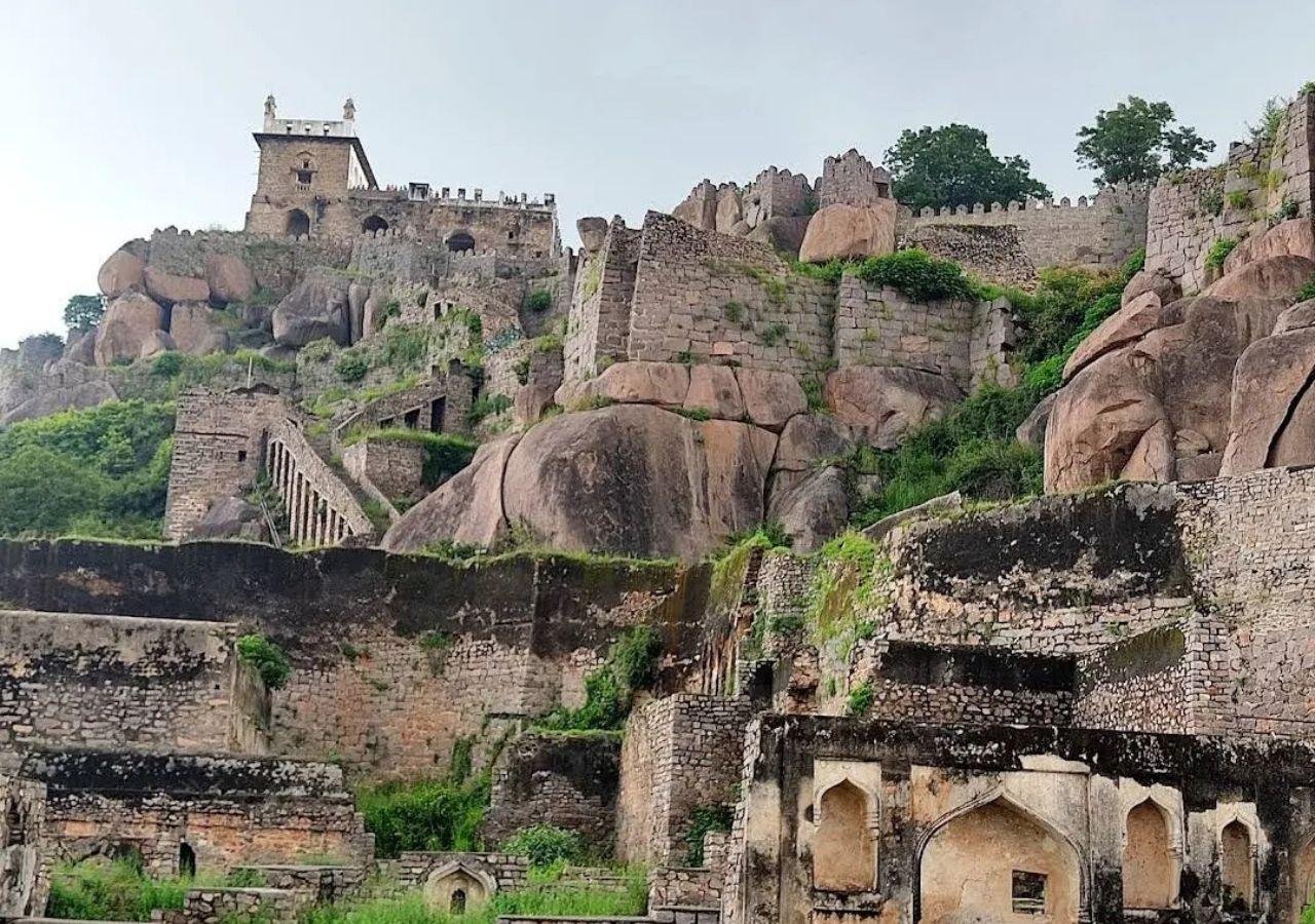 Comprehensive Hyderabad Heritage: Full & Half-Day Private Tour