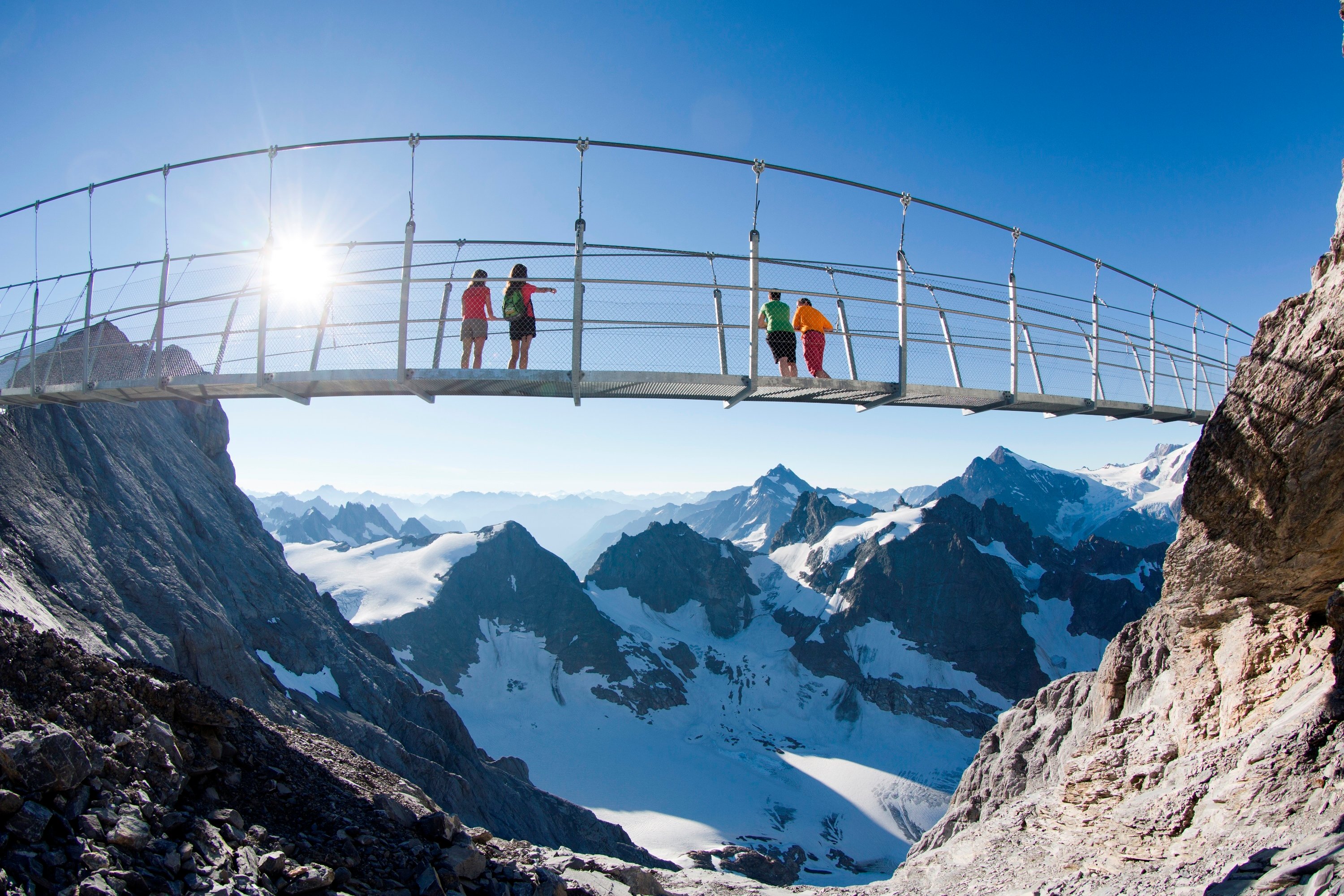 Mount Titlis Glacier Adventure: Round-Trip Cable Car Ticket