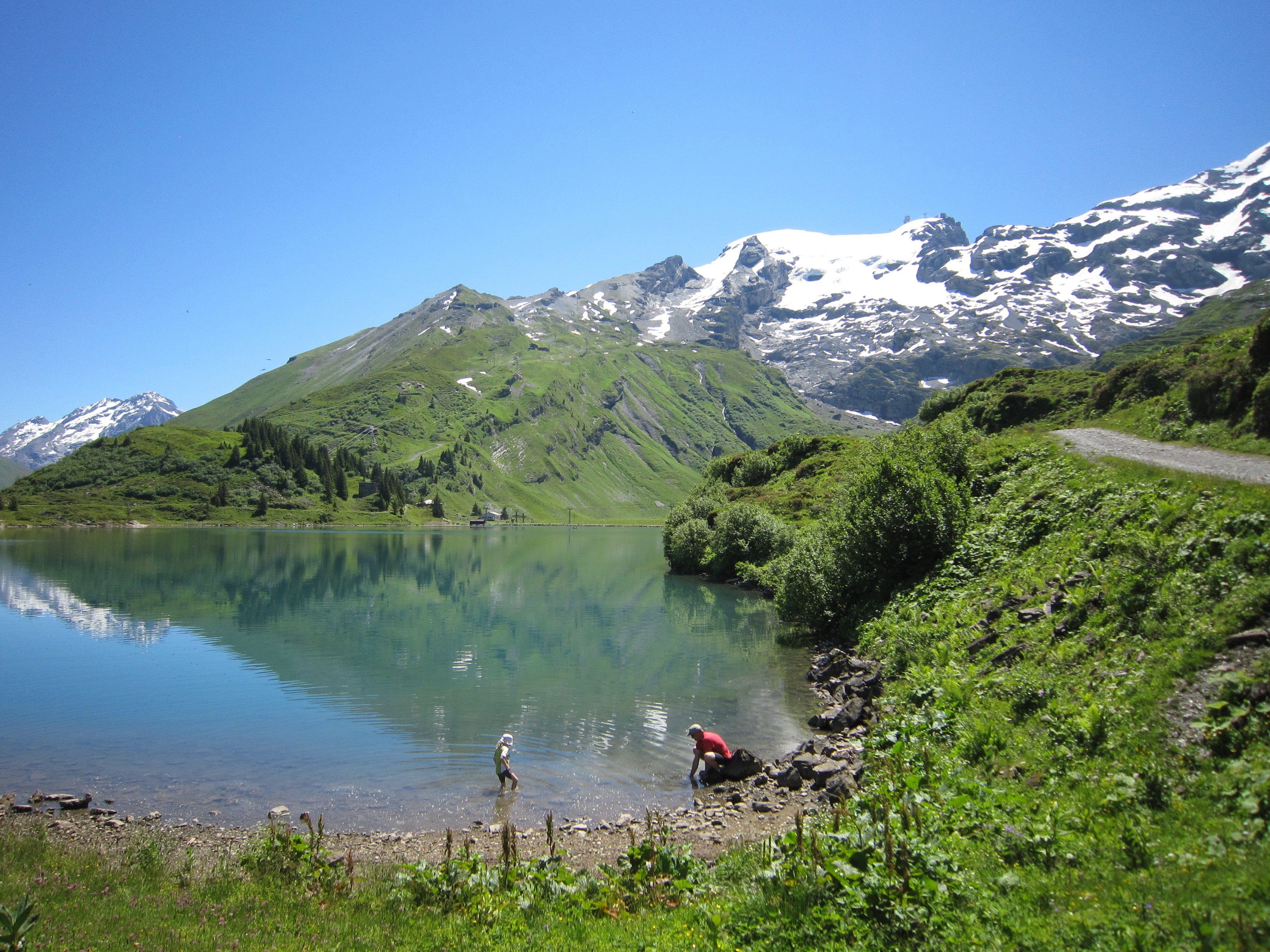 Mount Titlis Glacier Adventure: Round-Trip Cable Car Ticket