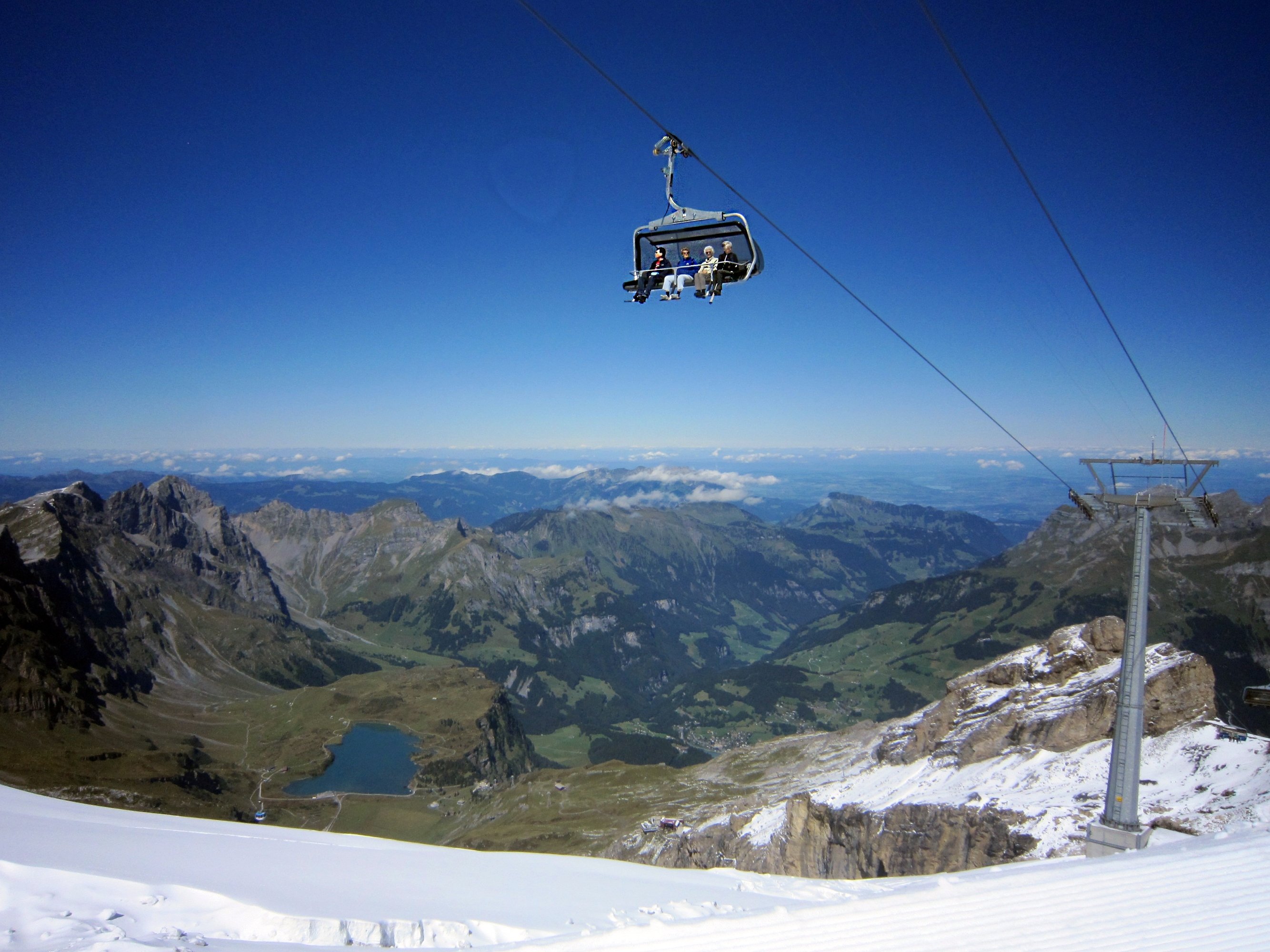 Mount Titlis Glacier Adventure: Round-Trip Cable Car Ticket