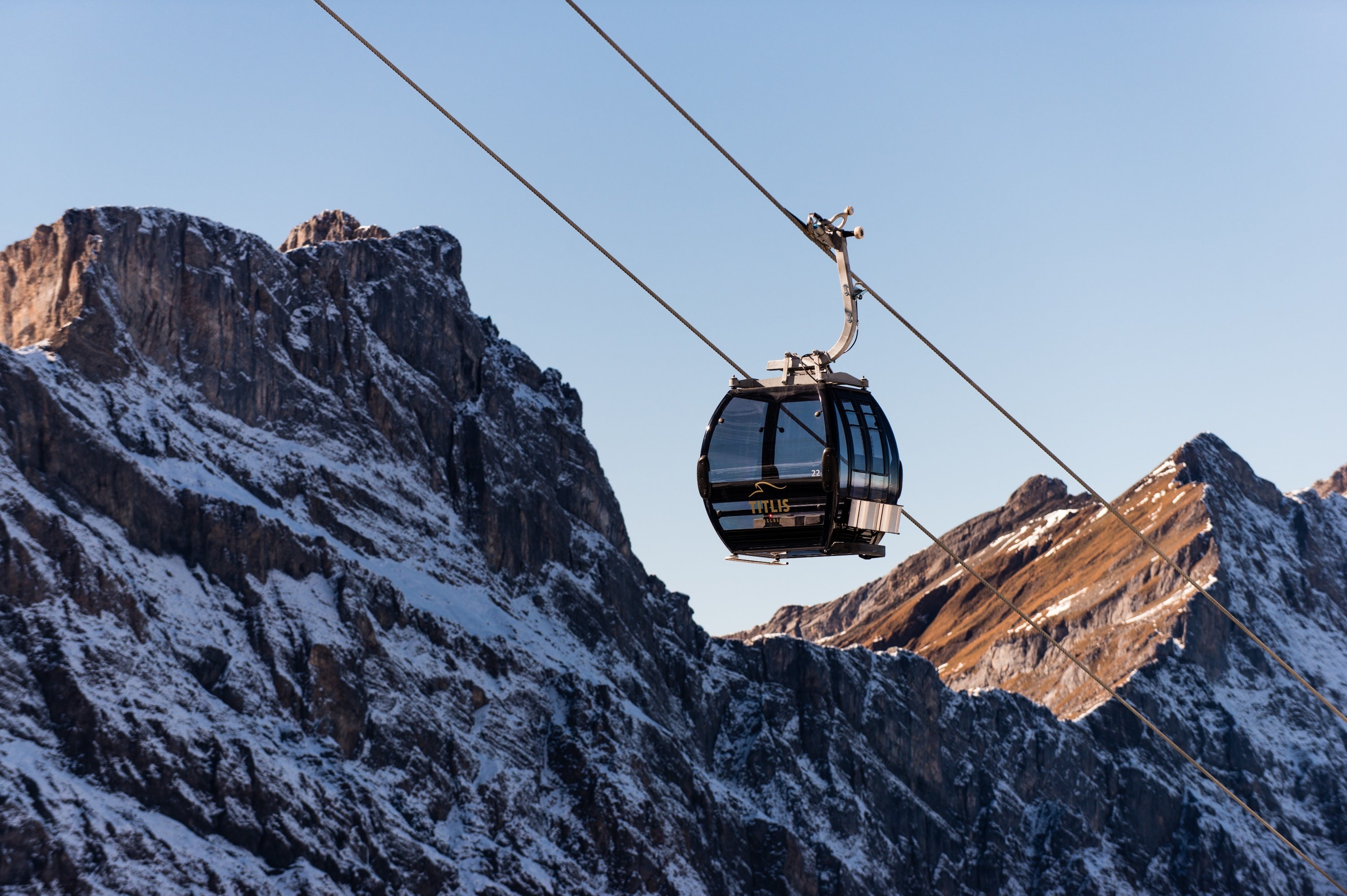 Mount Titlis Glacier Adventure: Round-Trip Cable Car Ticket