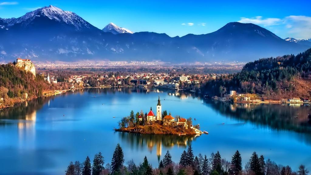 From Ljubljana: Trip to Lake Bled and Bled Castle — Lake Bled day trip from Ljubljana (4)