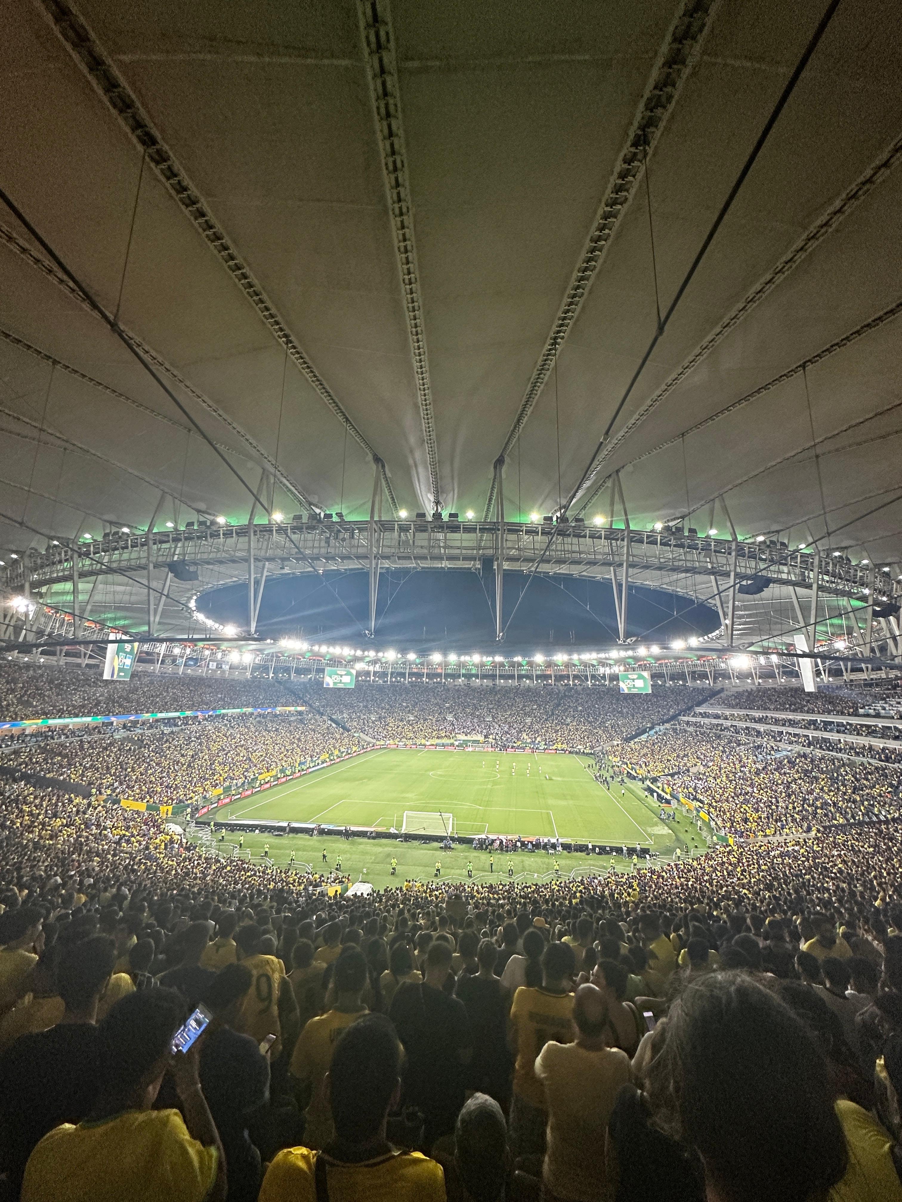 Rio de Janeiro: Live Maracanã Football Match Experience & Drink