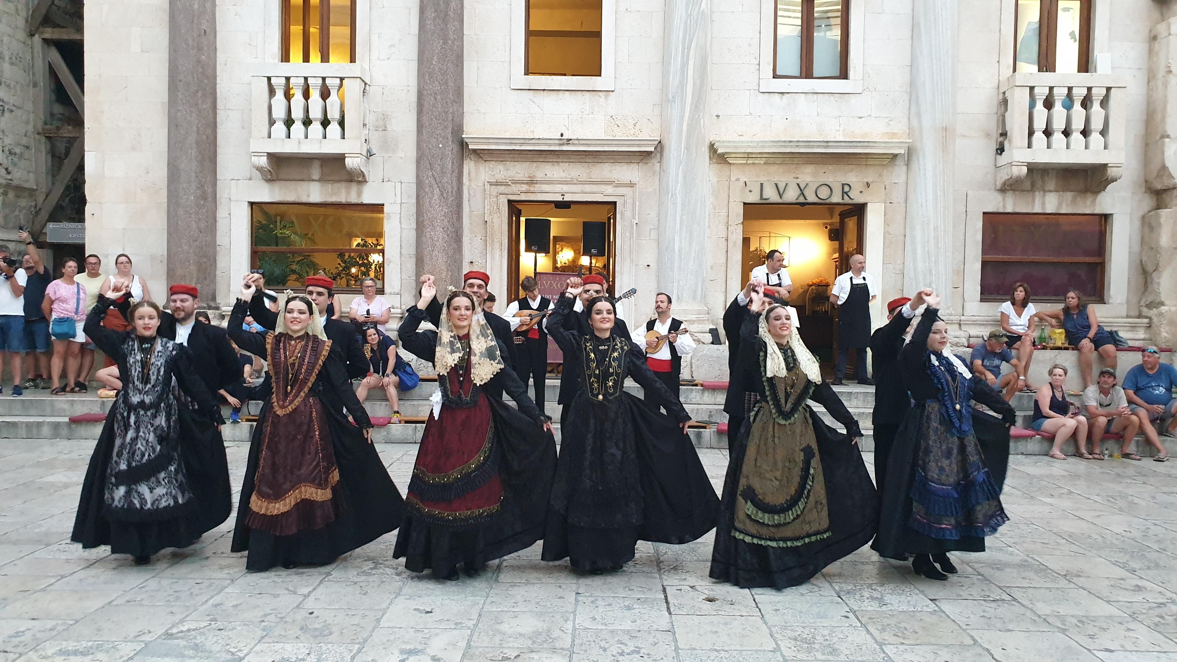 Split: Historic Diocletian's Palace Walking Tour