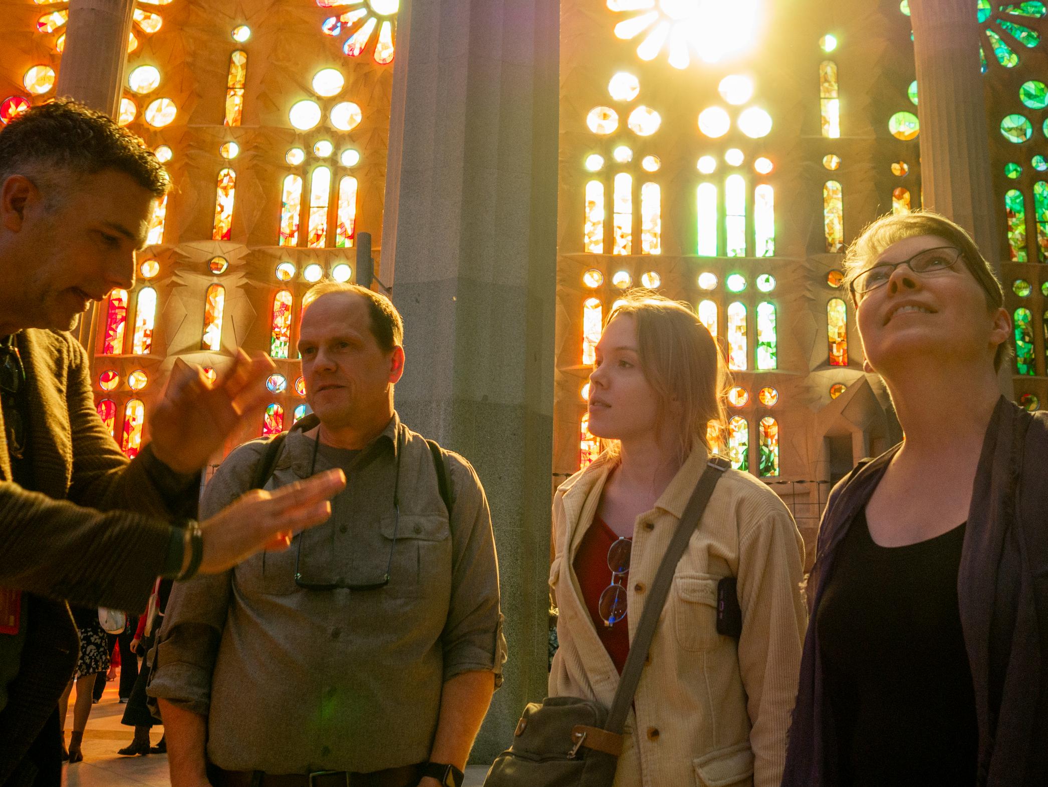 Sagrada Familia at Golden Hour & La Pedrera Small-Group Tour