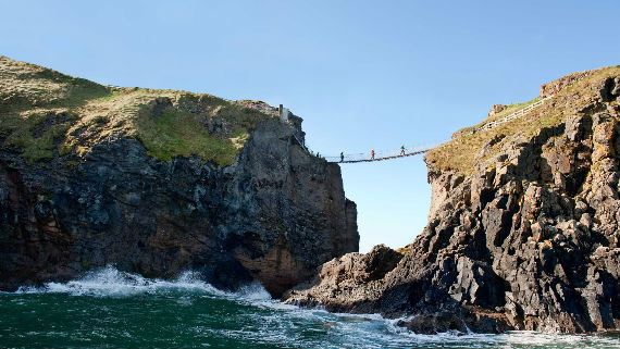 From Belfast: Giant's Causeway, Dunluce Castle & Dark Hedges