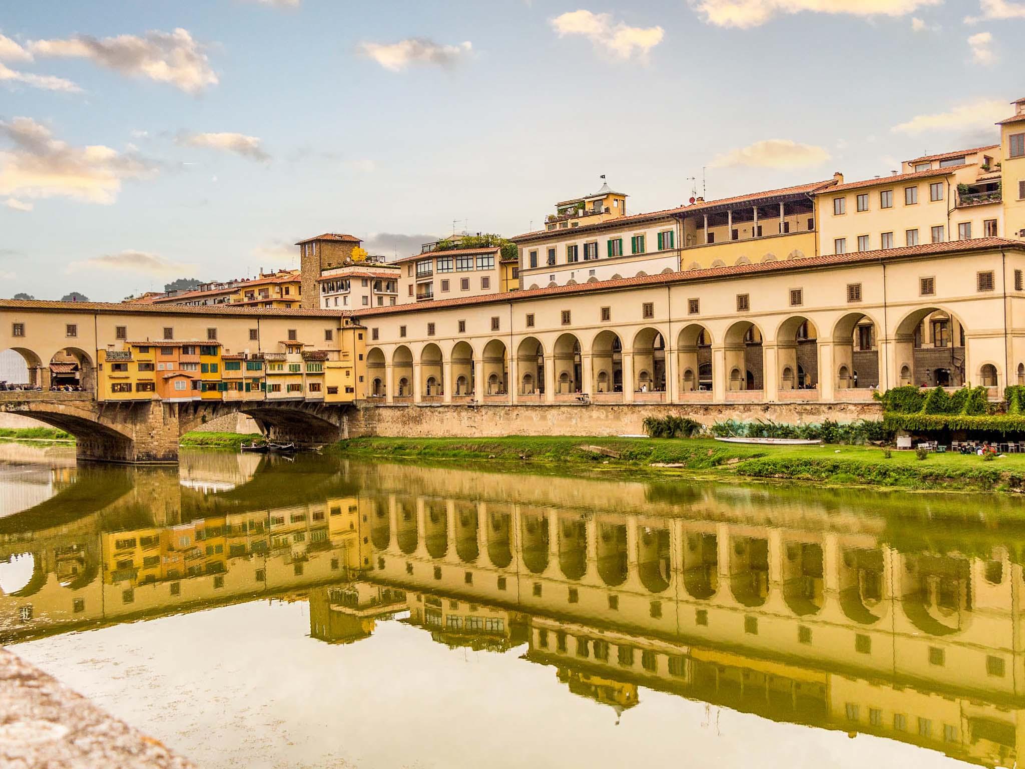 Uffizi Gallery Small Group Tour with Optional Vasari Corridor