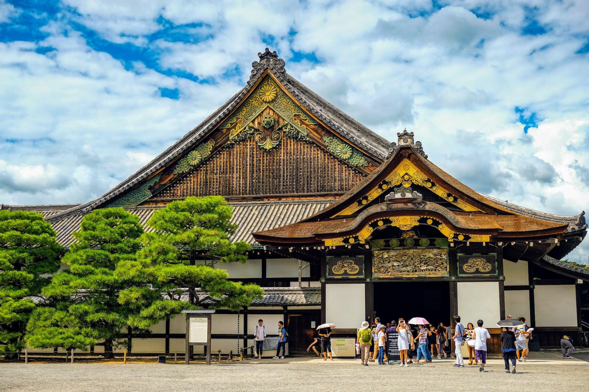 Kyoto Nijo Castle: End of the Samurai Era Walking Tour