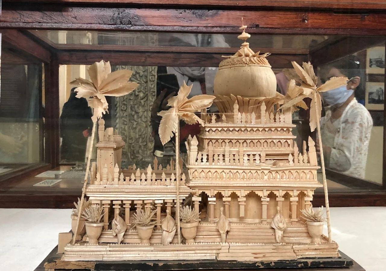 Comprehensive Hyderabad Heritage: Full & Half-Day Private Tour
