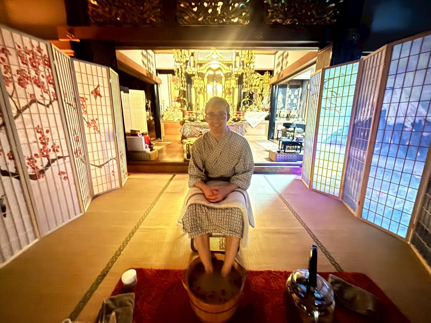 Osaka Temple Zen Tea Ceremony & Refreshing Foot Bath